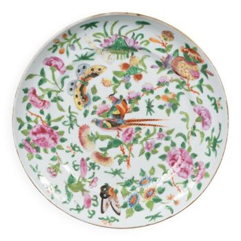 Assiette en porcelaine XIXe Canton à décor floral oiseaux et papillons