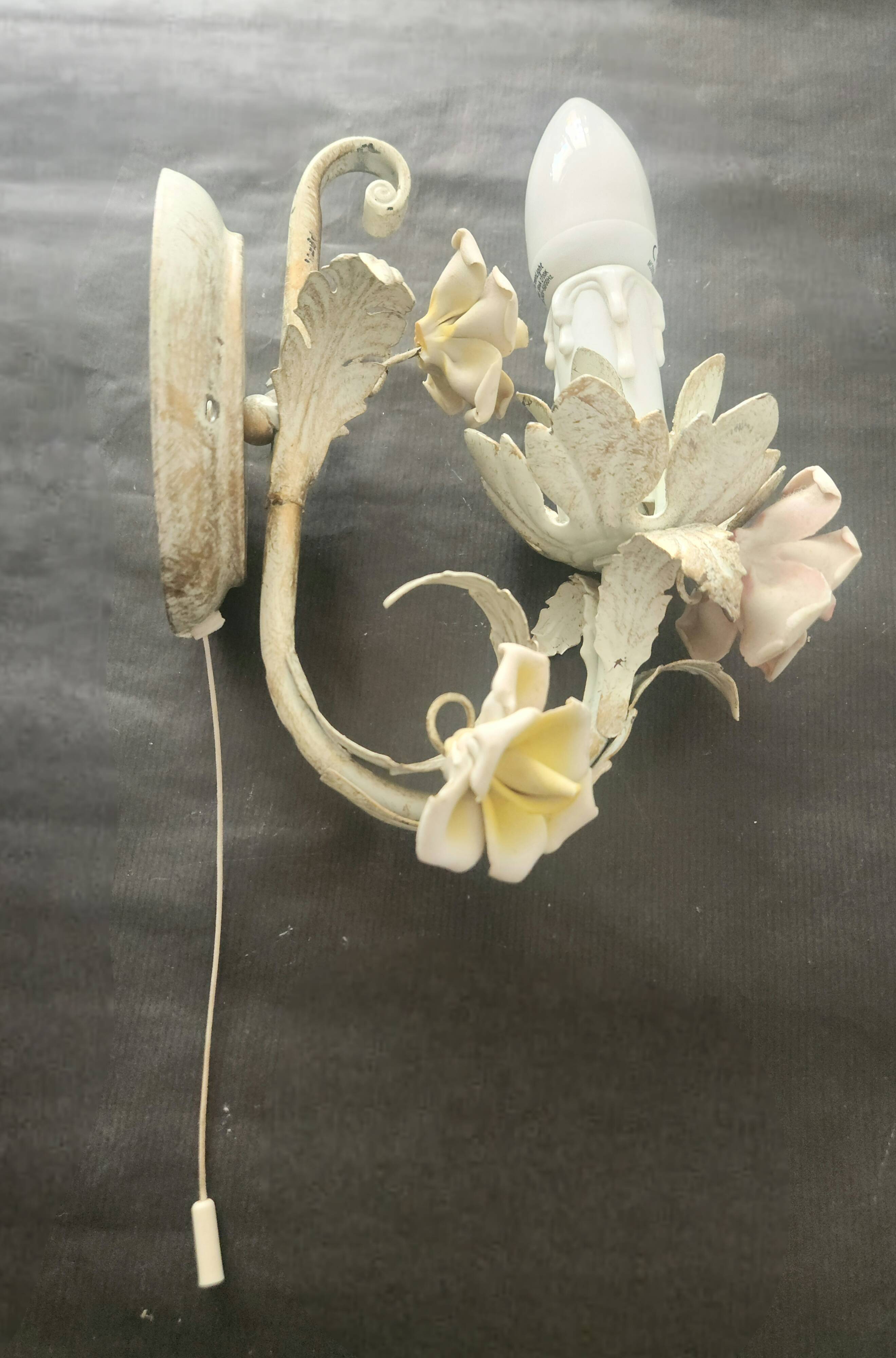 Set von 2 Shabby Chic Wandlampen Tole Schmiedeeisen Porzellan Rosen Blumen