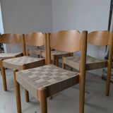 Set of 6 stackable chairs in beech and jute.