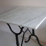 Square bistro table in white marble and cast iron