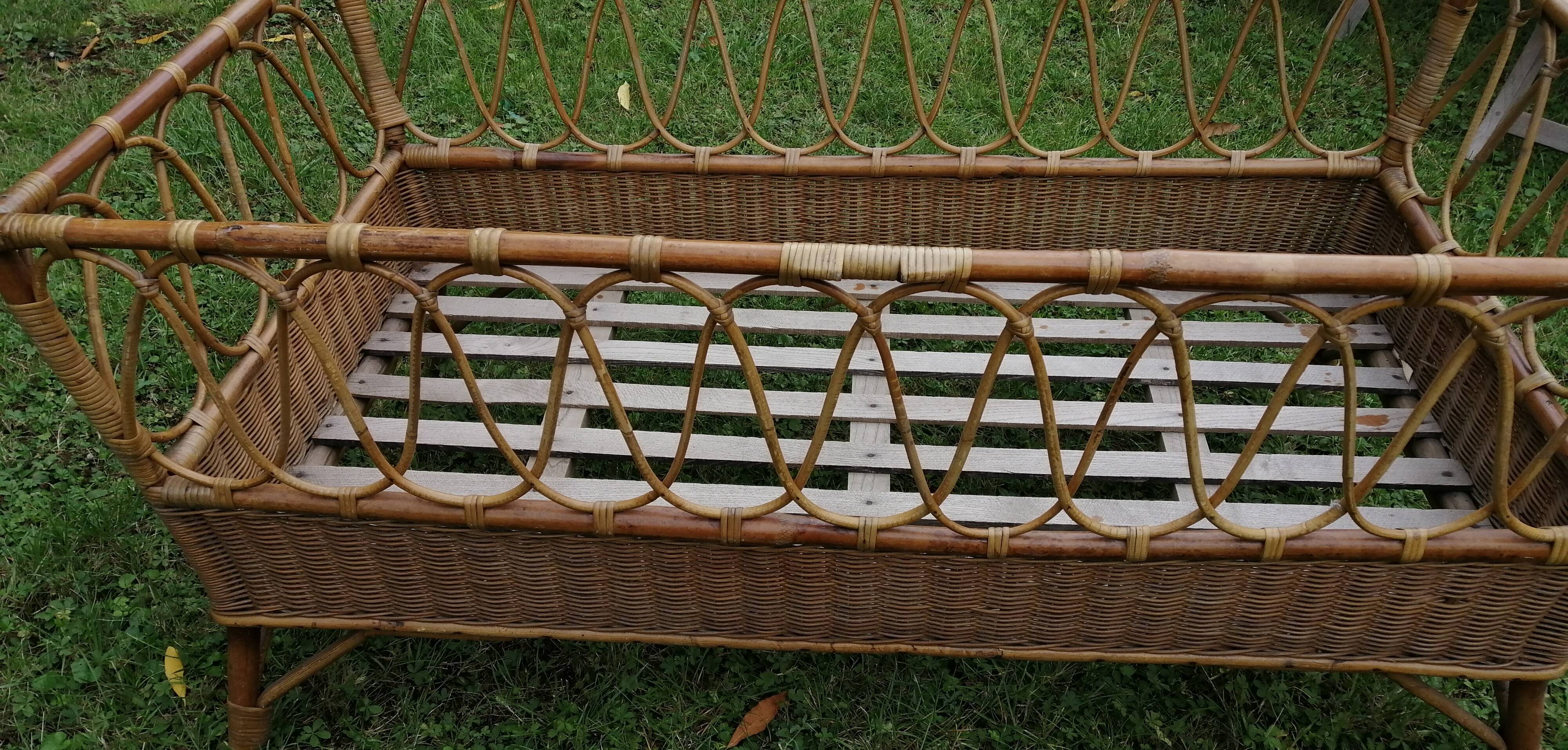 60s child rattan bed