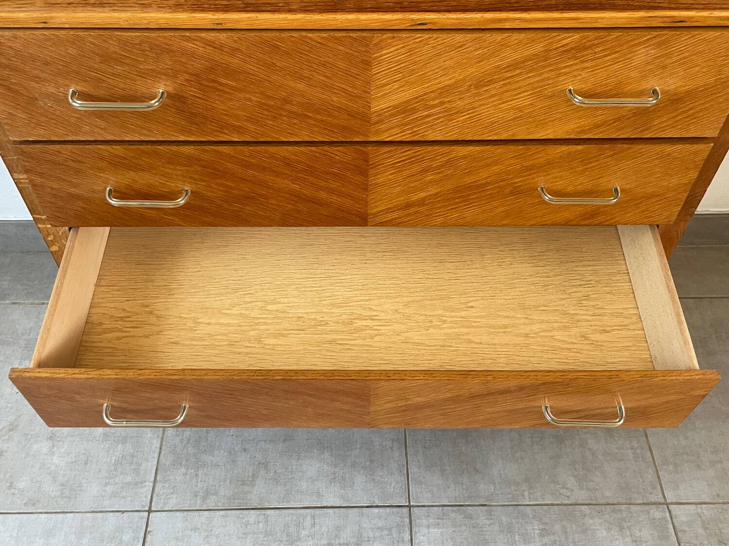 Charmante commode vintage en chêne