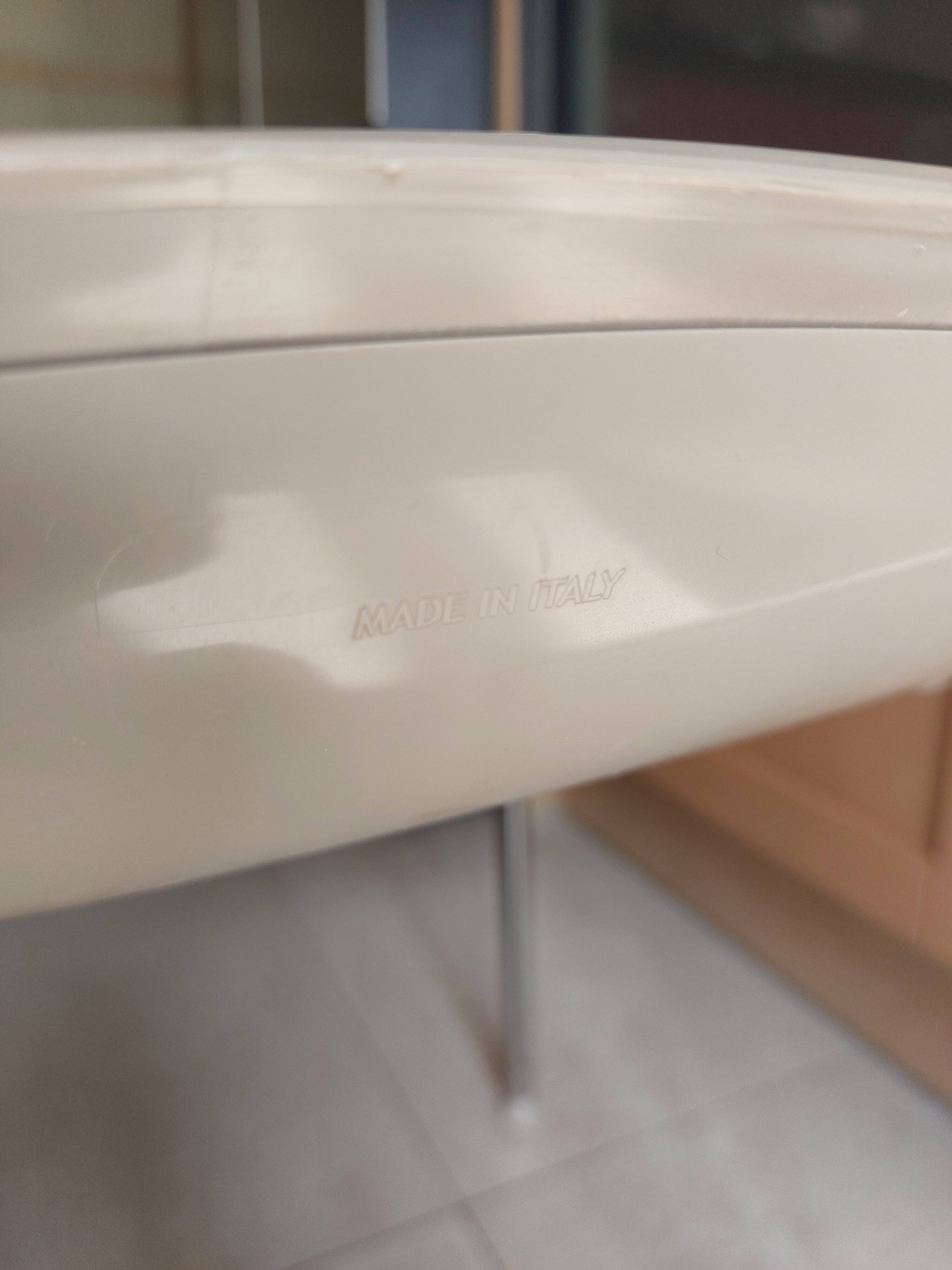 5 chairs NOW from Sandonà and Sandrin for INFINITI