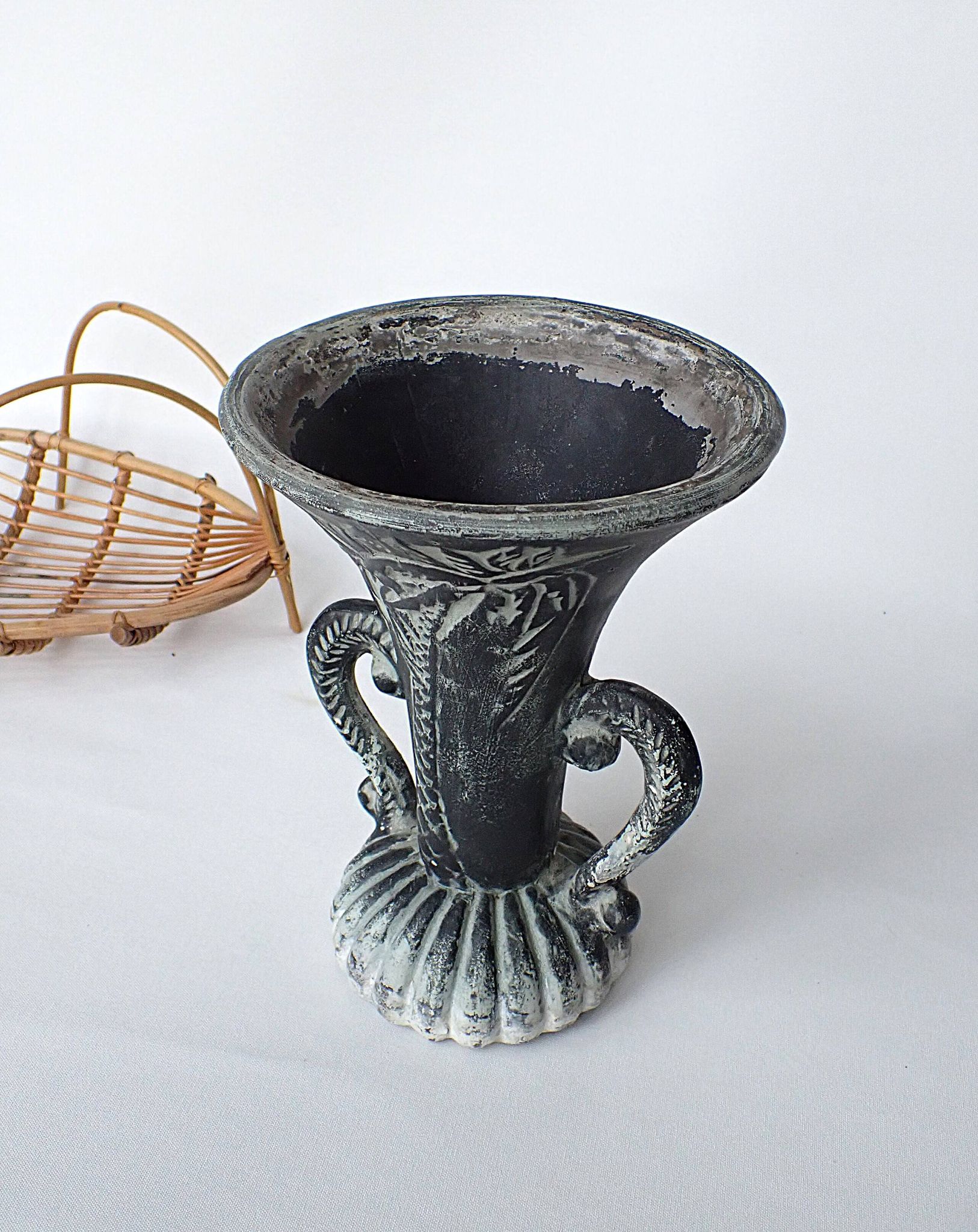 Vase balustre décoré de palmiers style années 1950