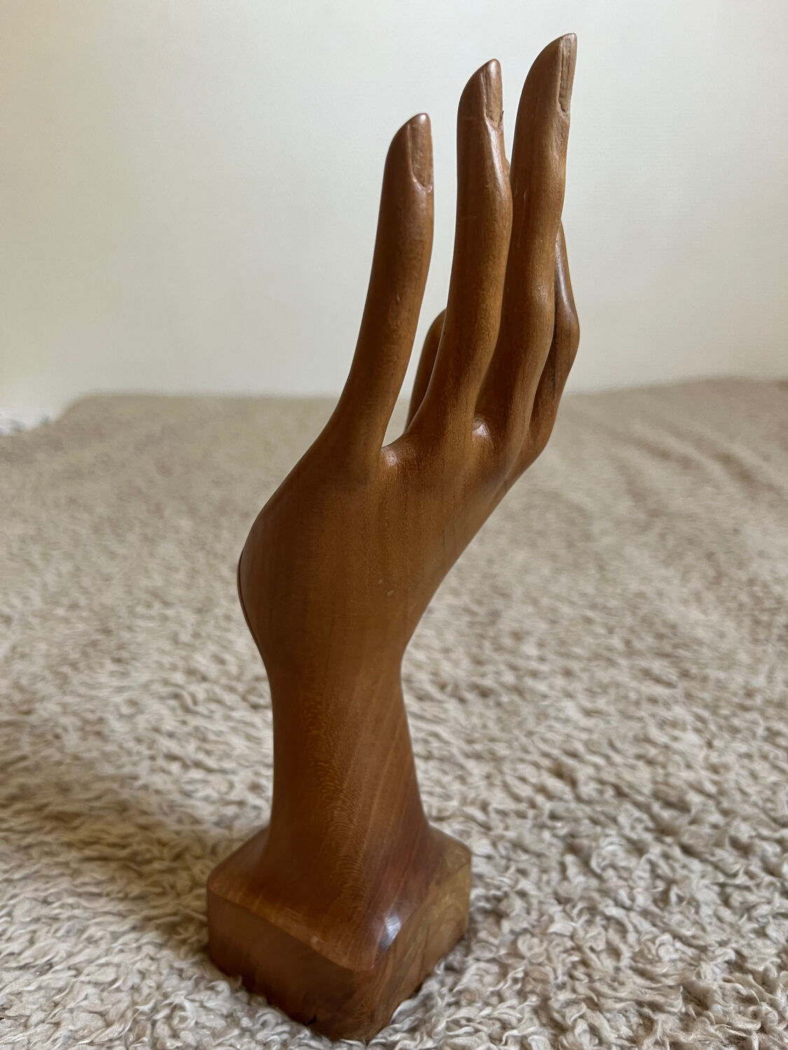 Hand Soliflore ring holder wooden jewelry holder