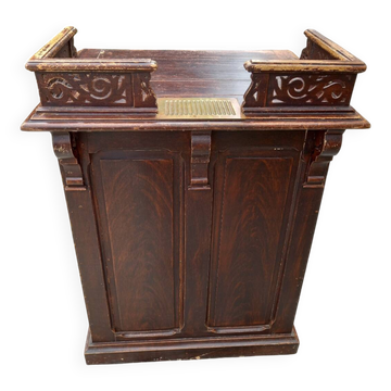 Old reception desk from the 1920s.