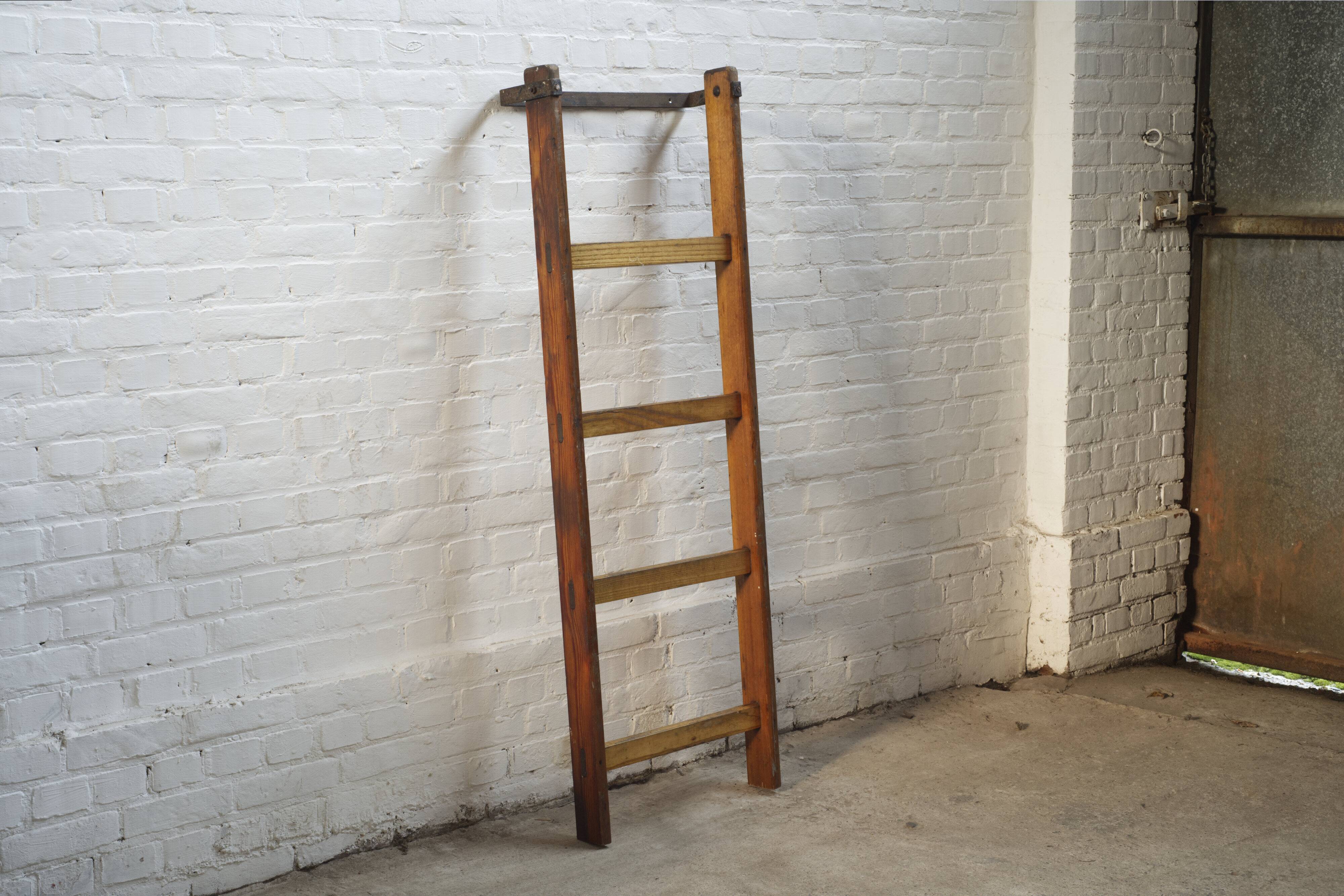 Échelle d'escalade en pin vintage