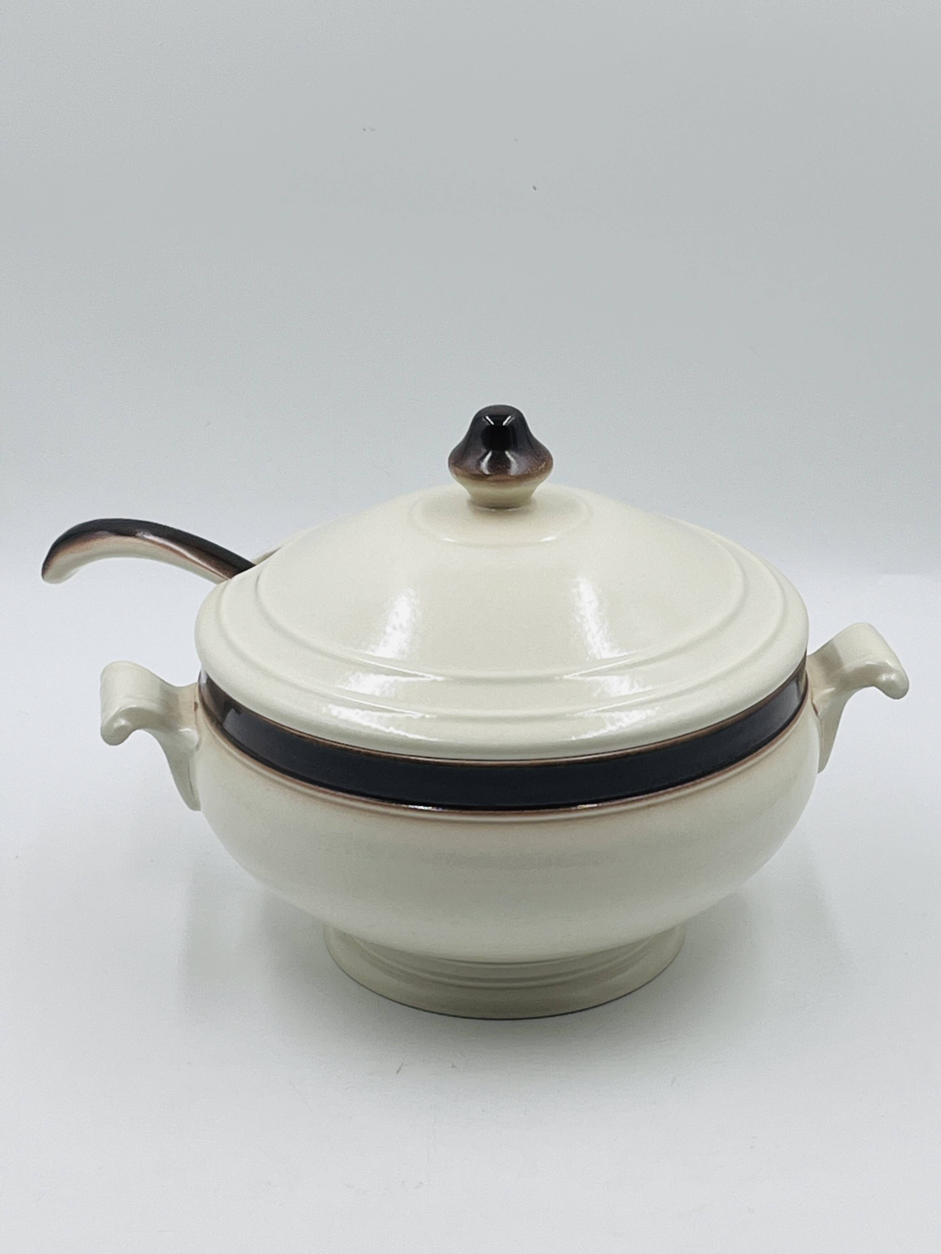 Sierra soup tureen Boch La Louvière with ladle