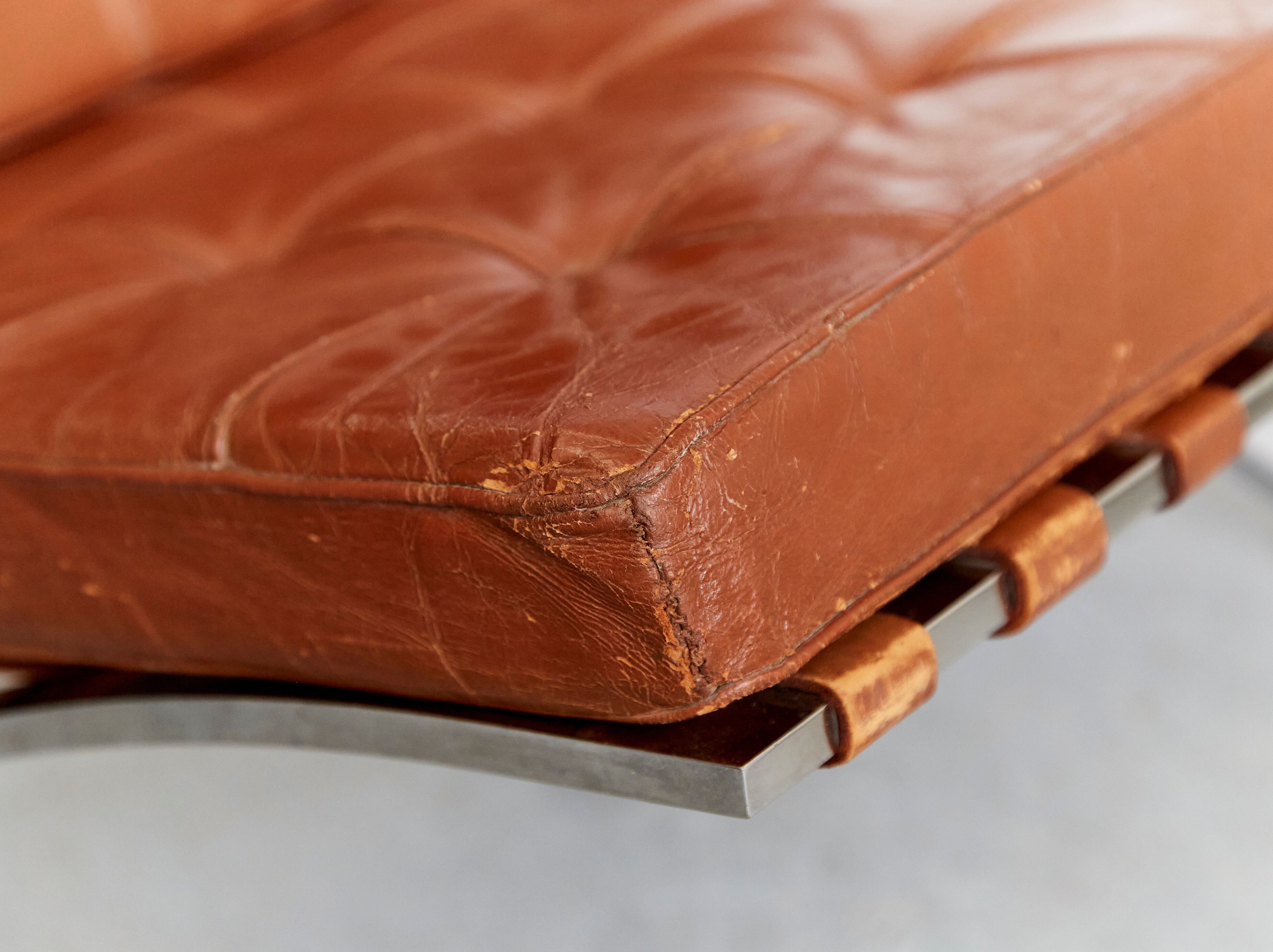Chauffeuse de MR90 « Barcelona Chair » de Ludwig Mies van der Rohe