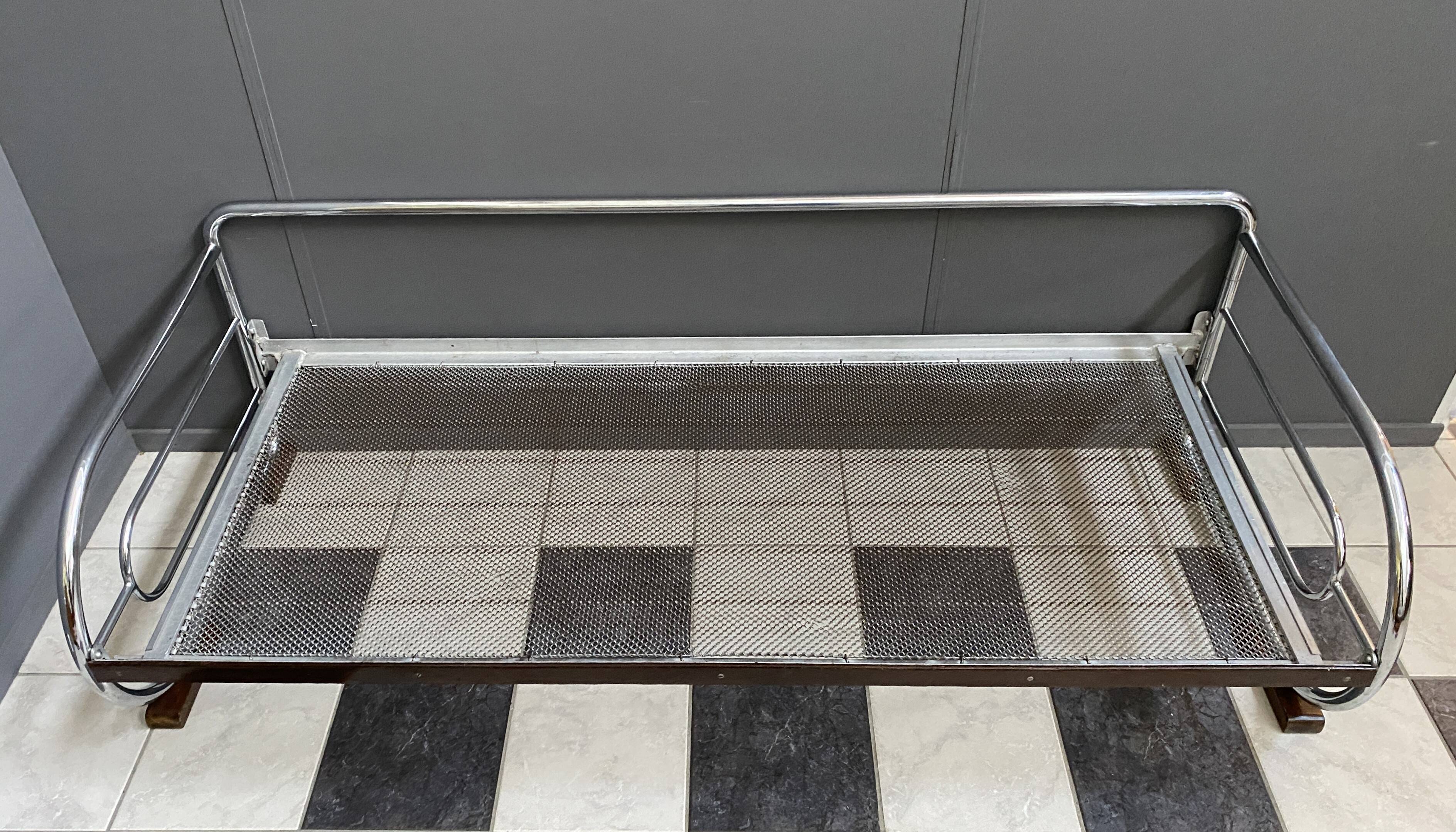 Méridienne / canapé Bauhaus chromé et noir par Hynek Gottwald