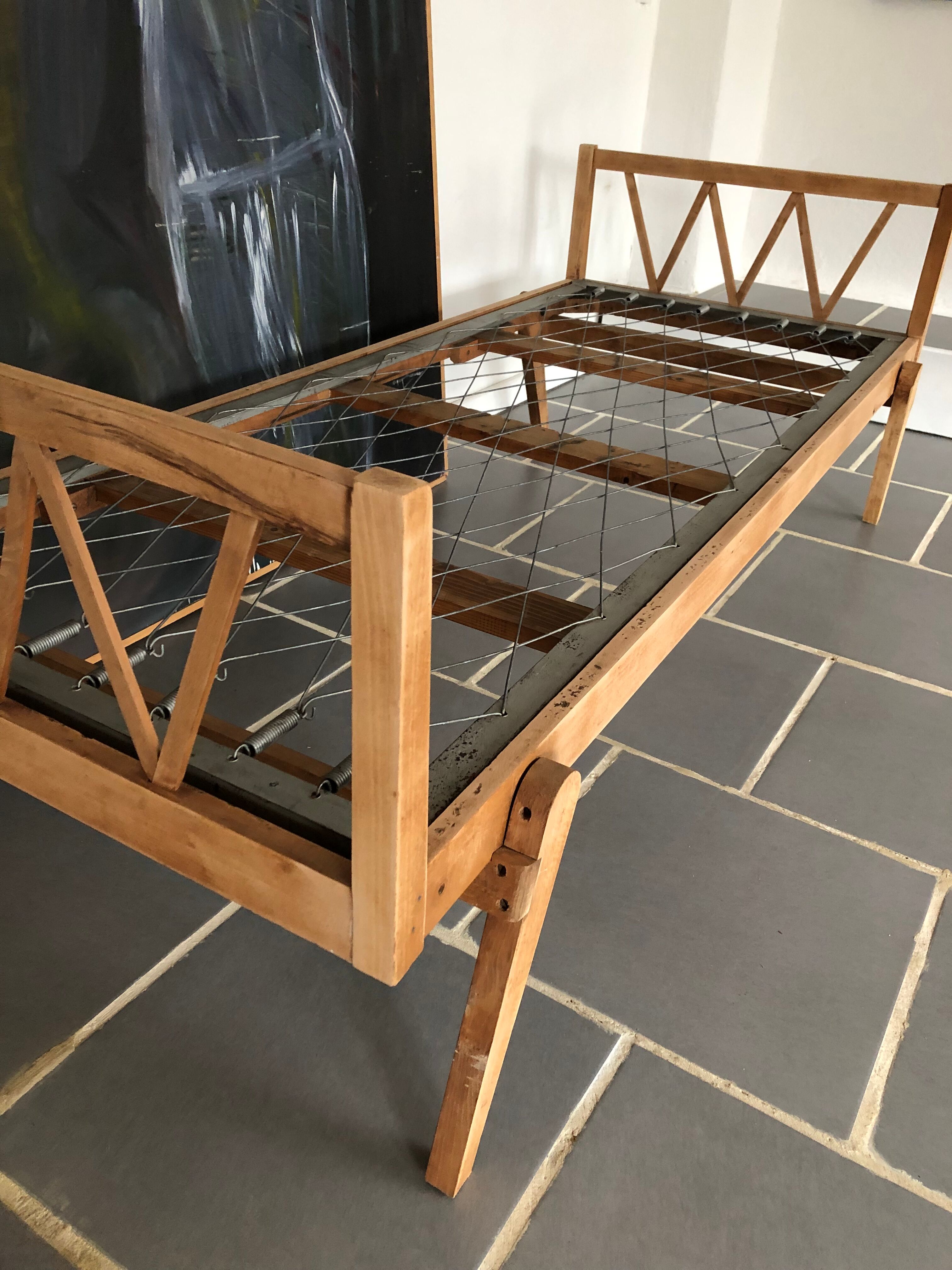 Resting bed braces reconstruction / vintage midcentury