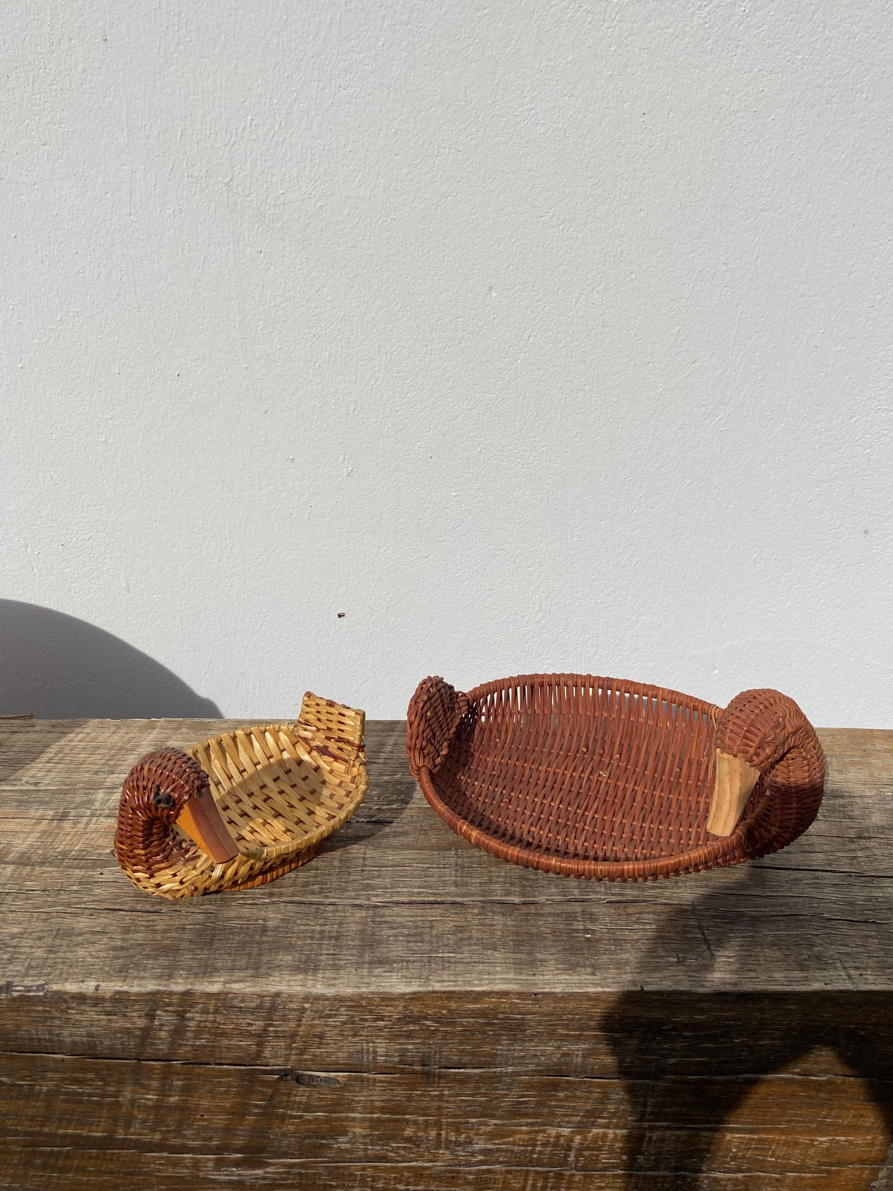 Duo of vintage wicker duck pans / empty rattan pocket