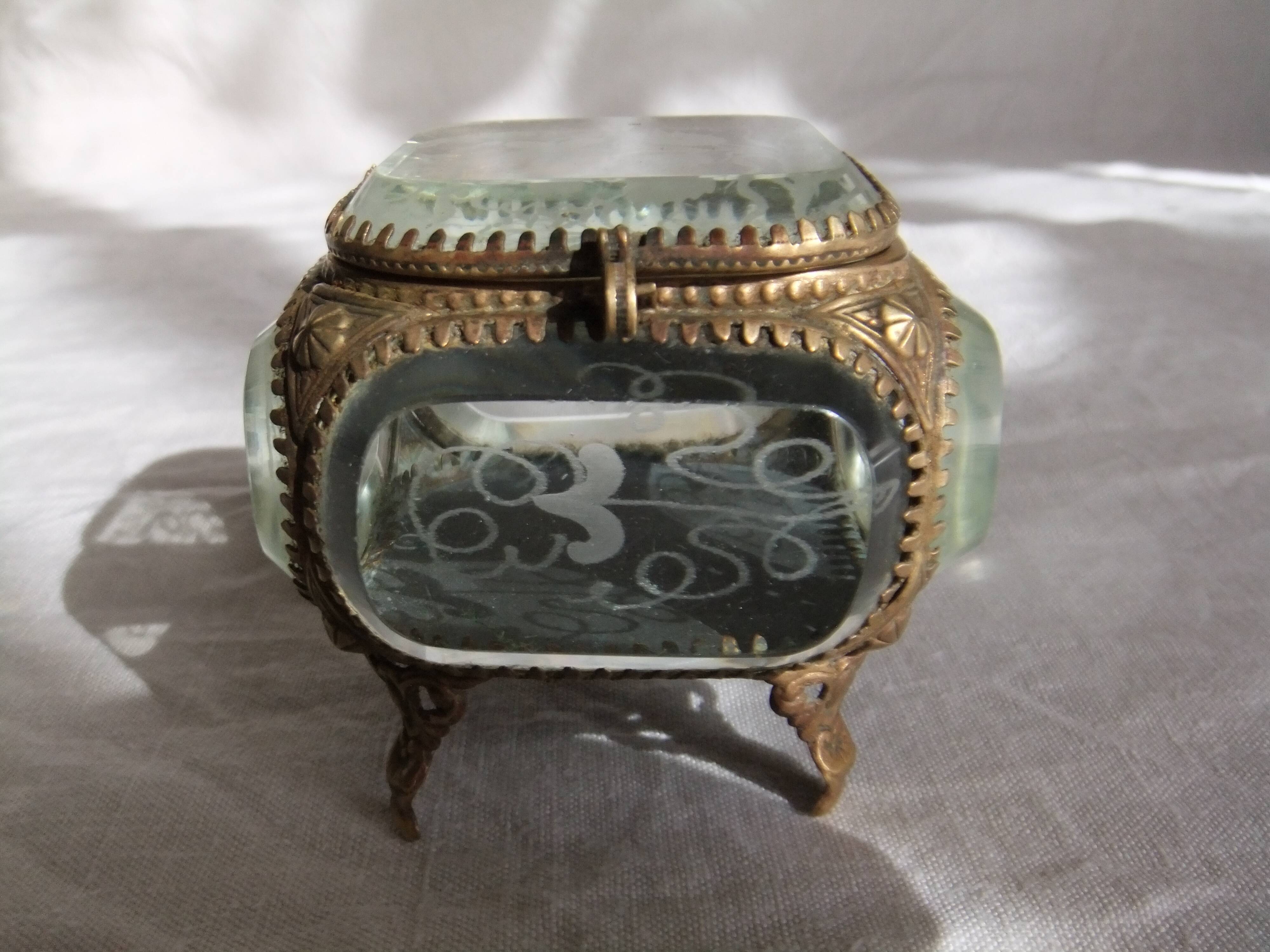 Napoleon III jewellery box bevelled glass engraved box box