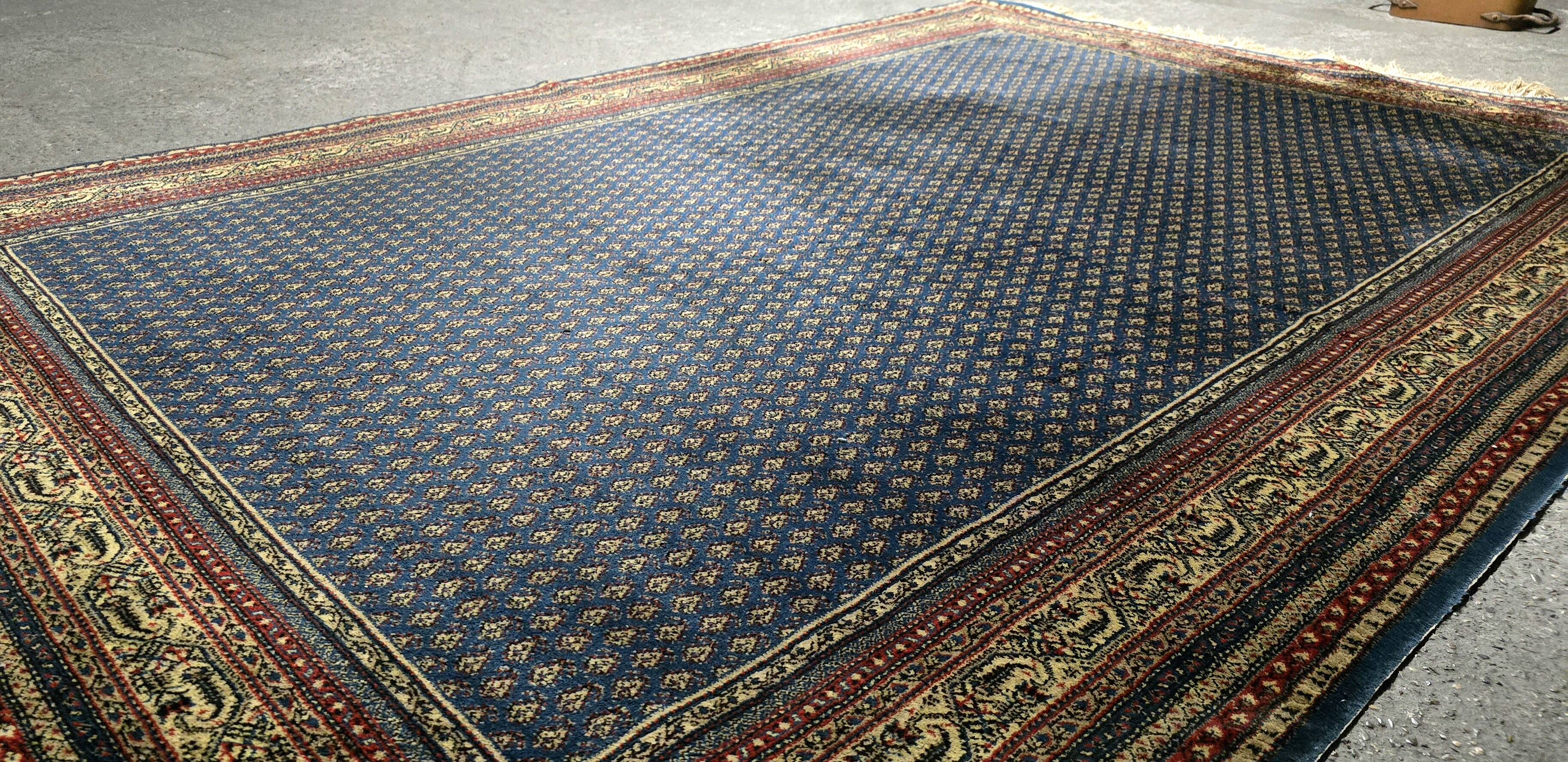Mechanical wool carpet - 20th century
