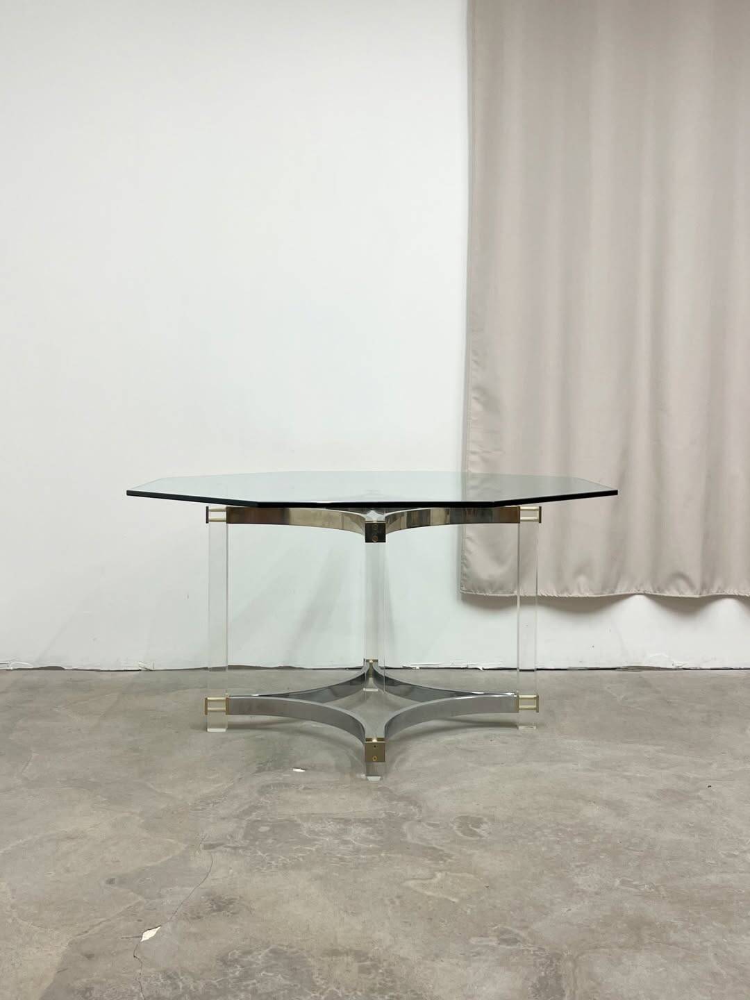 Octagonal dining table, Italian design, circa 1970.