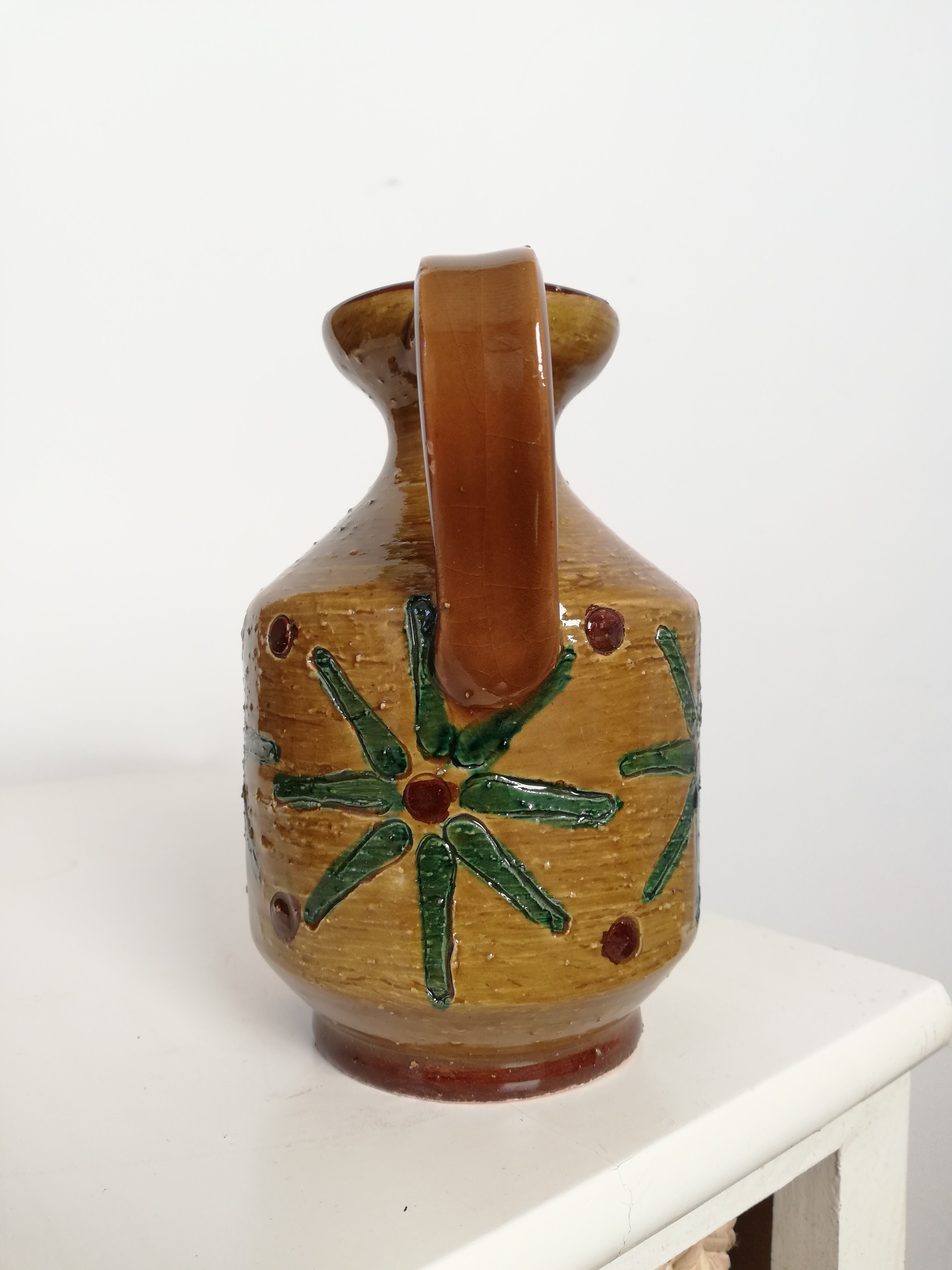 Ceramic vase, mustard