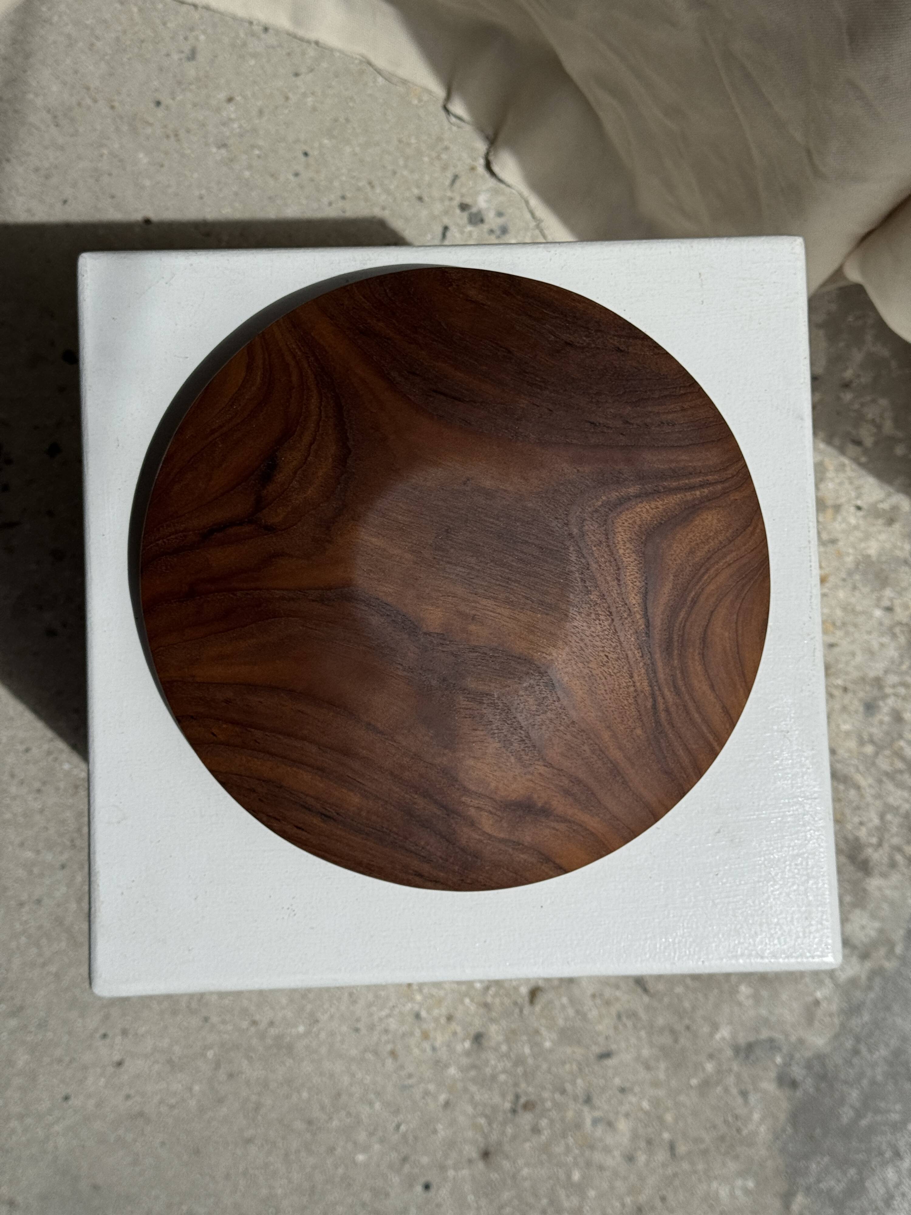 Small circular teak monoxyle pocket tray D25 H7