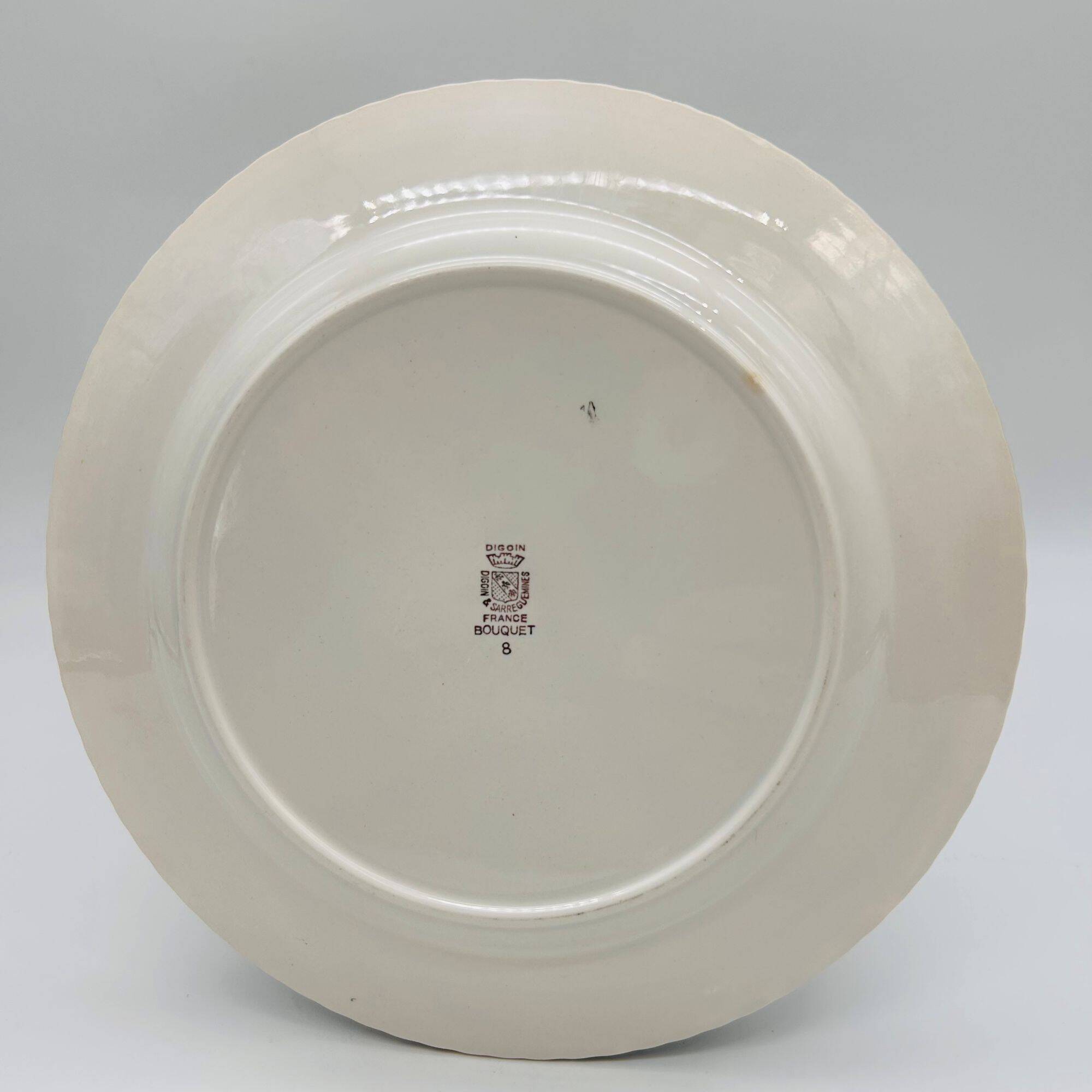 Set of 6 flat plates. Digoin Sarreguemines. Bouquet model.