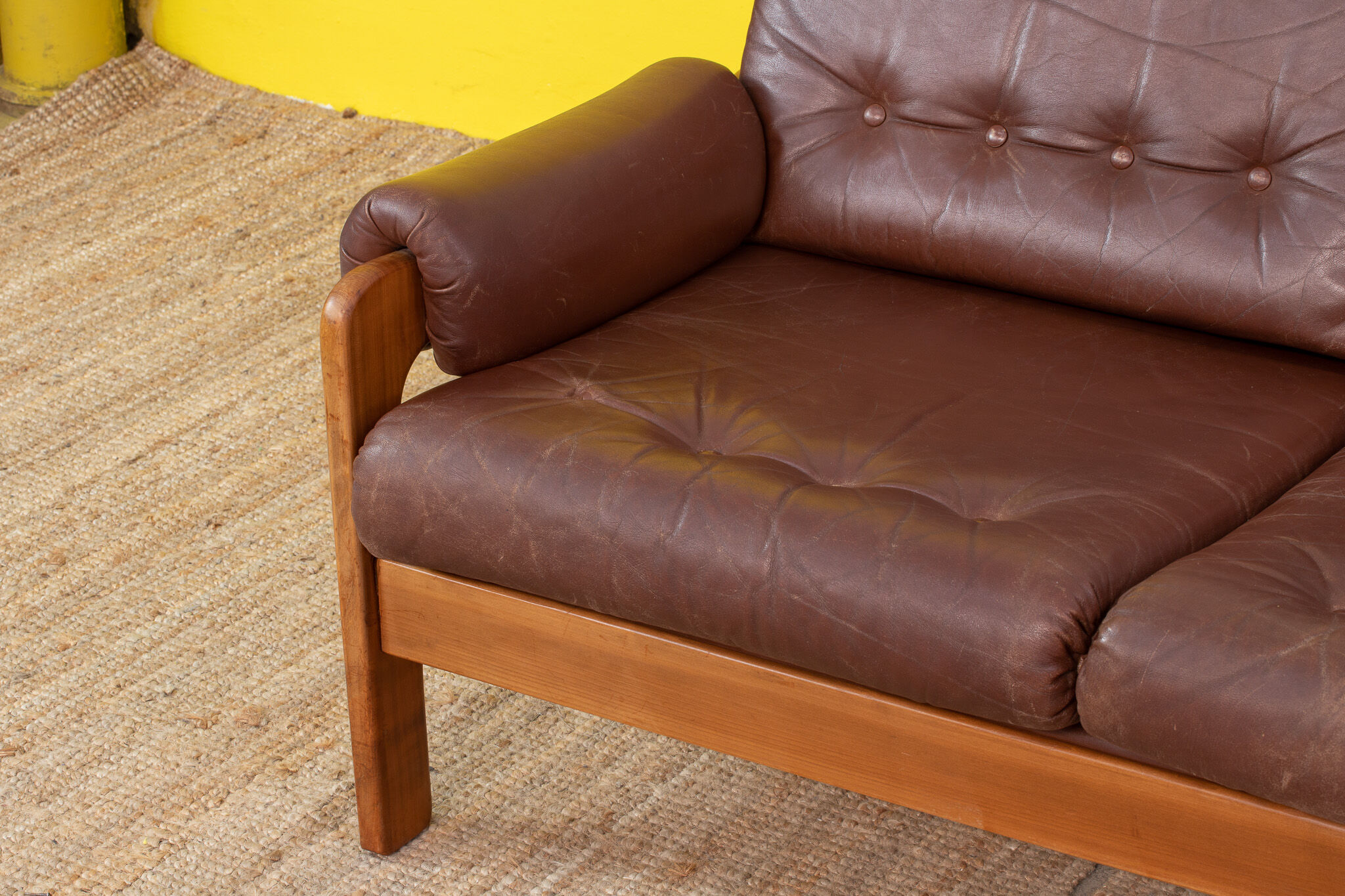 Scandinavian sofa – 205 cm