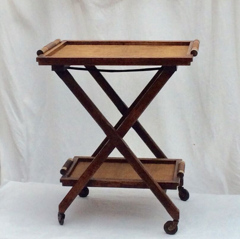 Dessert table from the 1930s fold in oak stamped dimension: height -66cm- width -54cm-