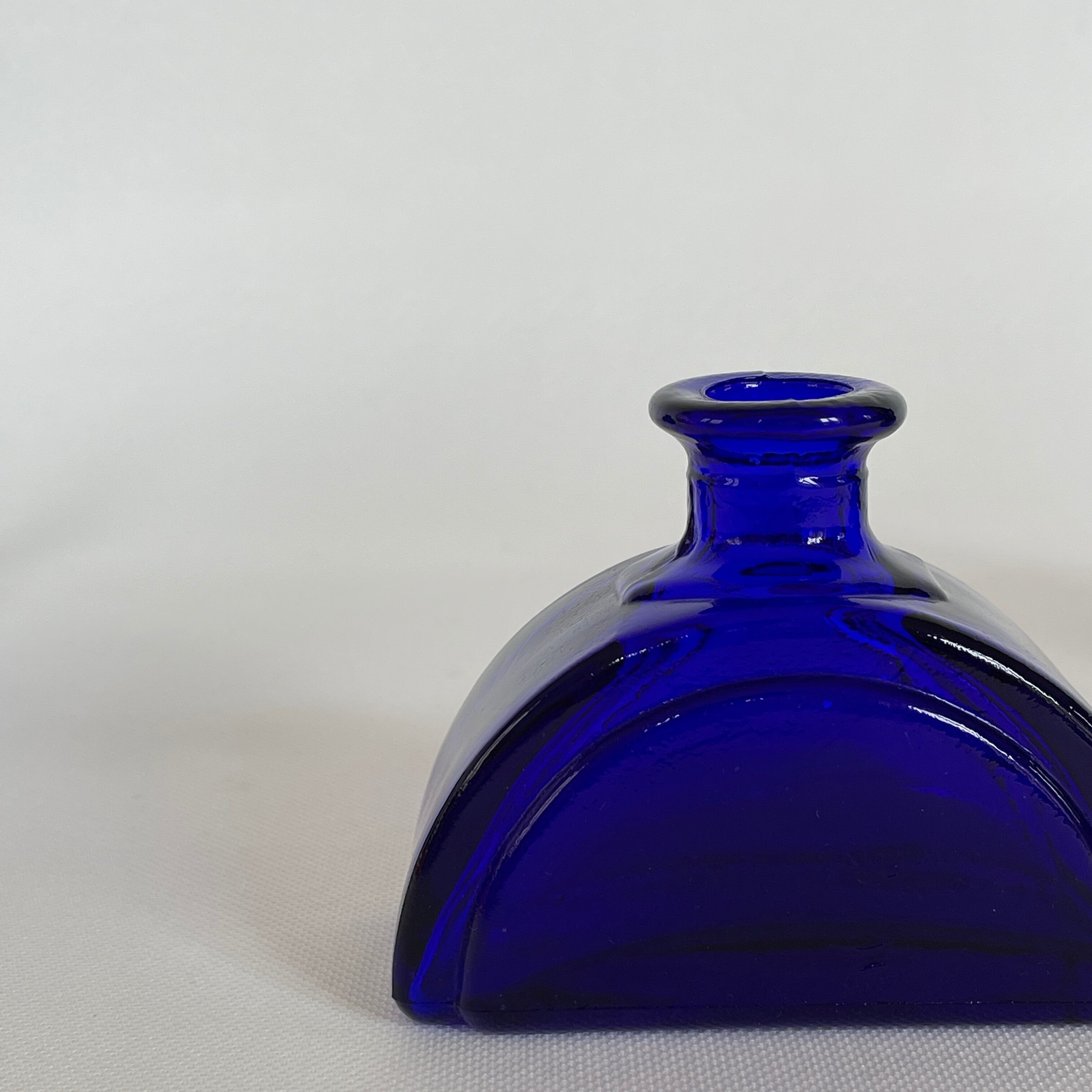 Set de 3 flacons en verre, vintage 1970