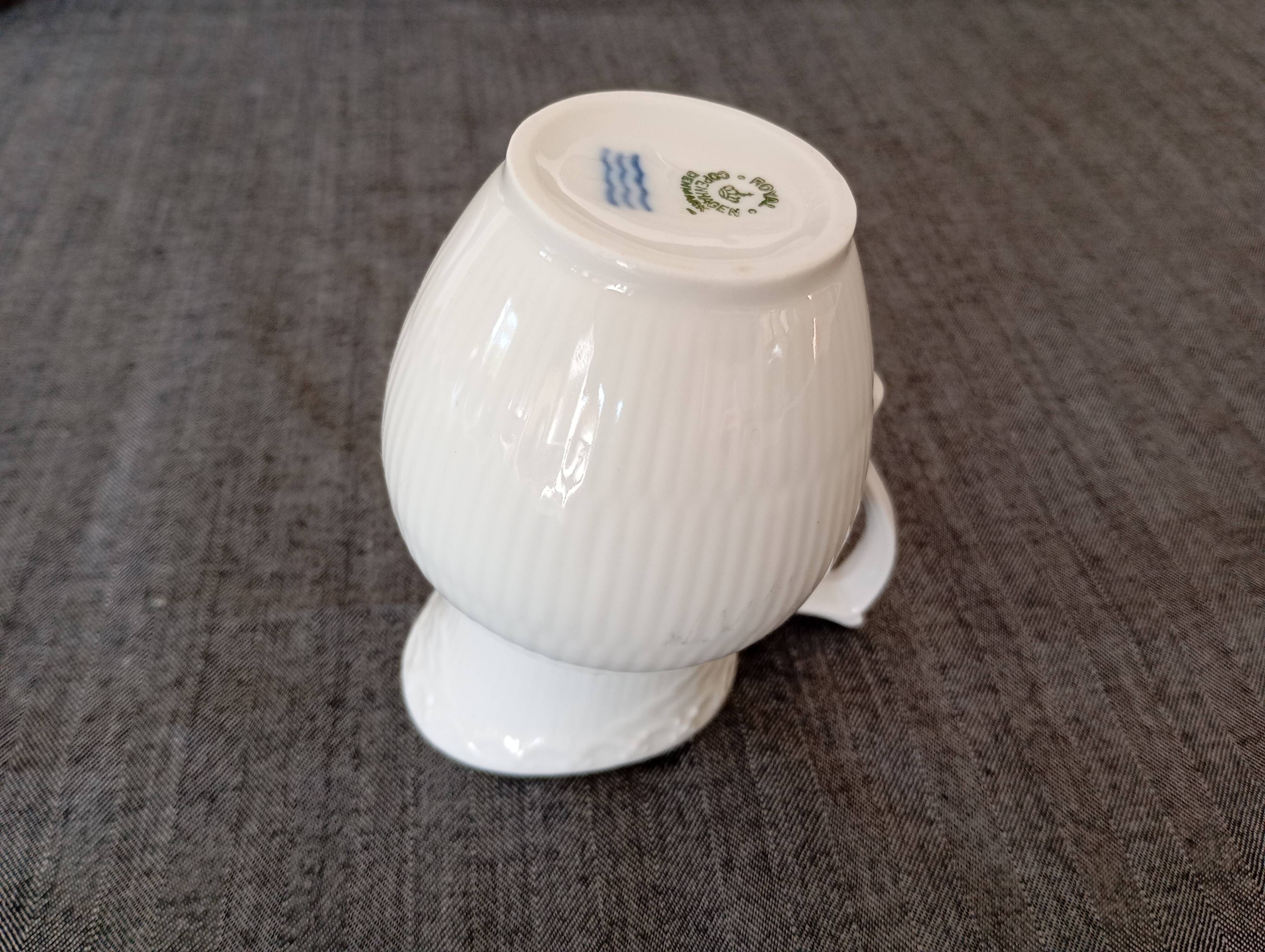 Covered sugar bowl and cream jug Royal Copenhagen 'White Fluted Half Lace'