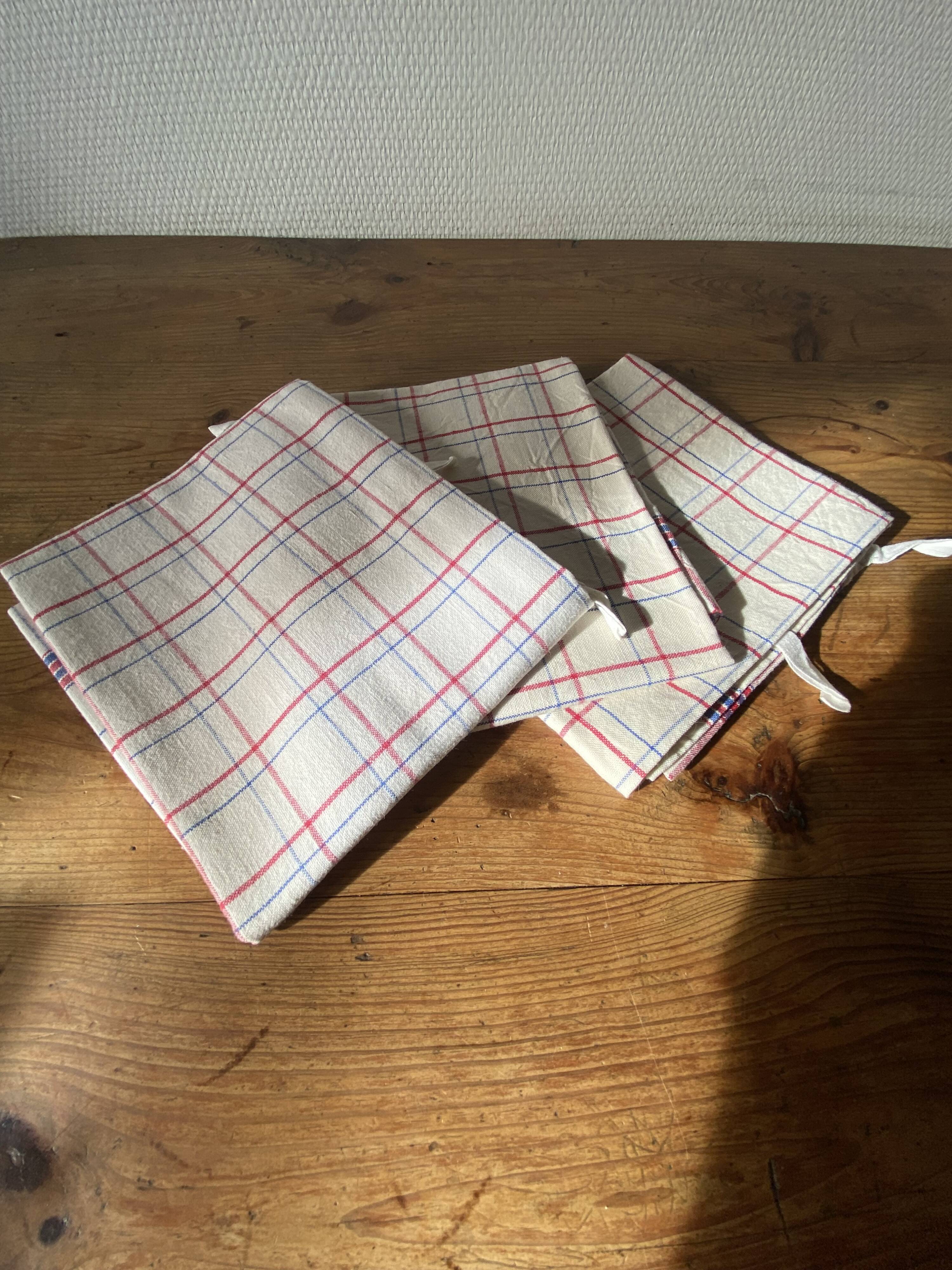 set of 3 large vintage checkered tea towels, new condition