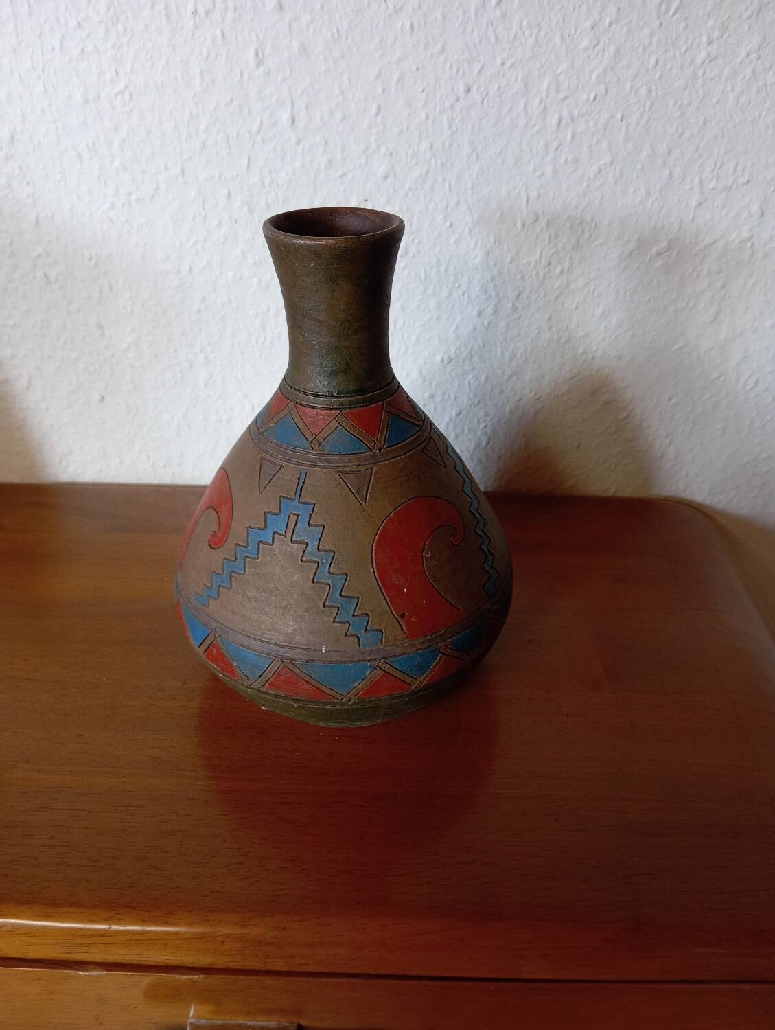 Native American vase from the late 1950s