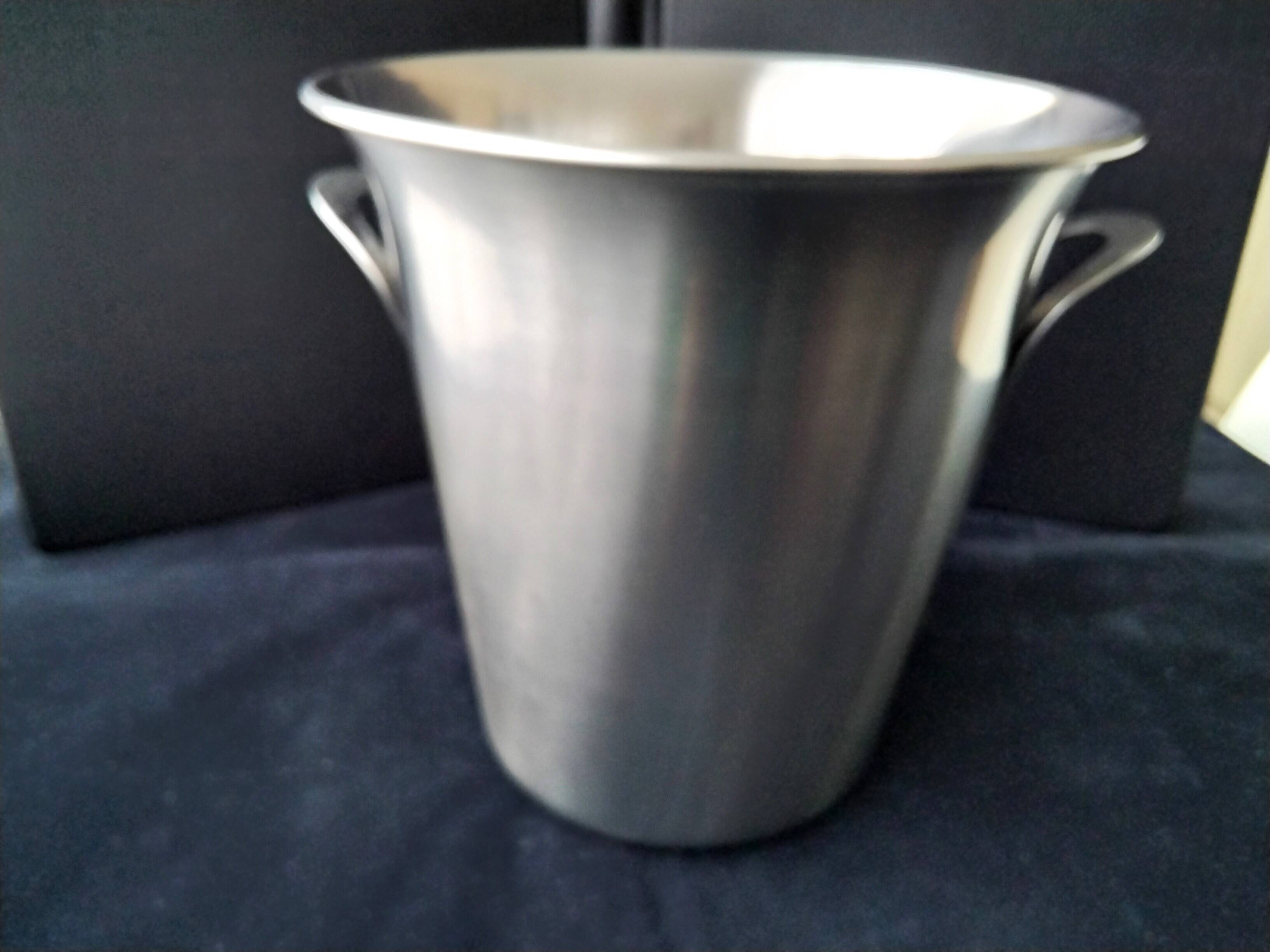 Guy Degrenne satin stainless steel champagne bucket