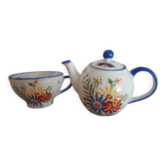 Teapot and cup