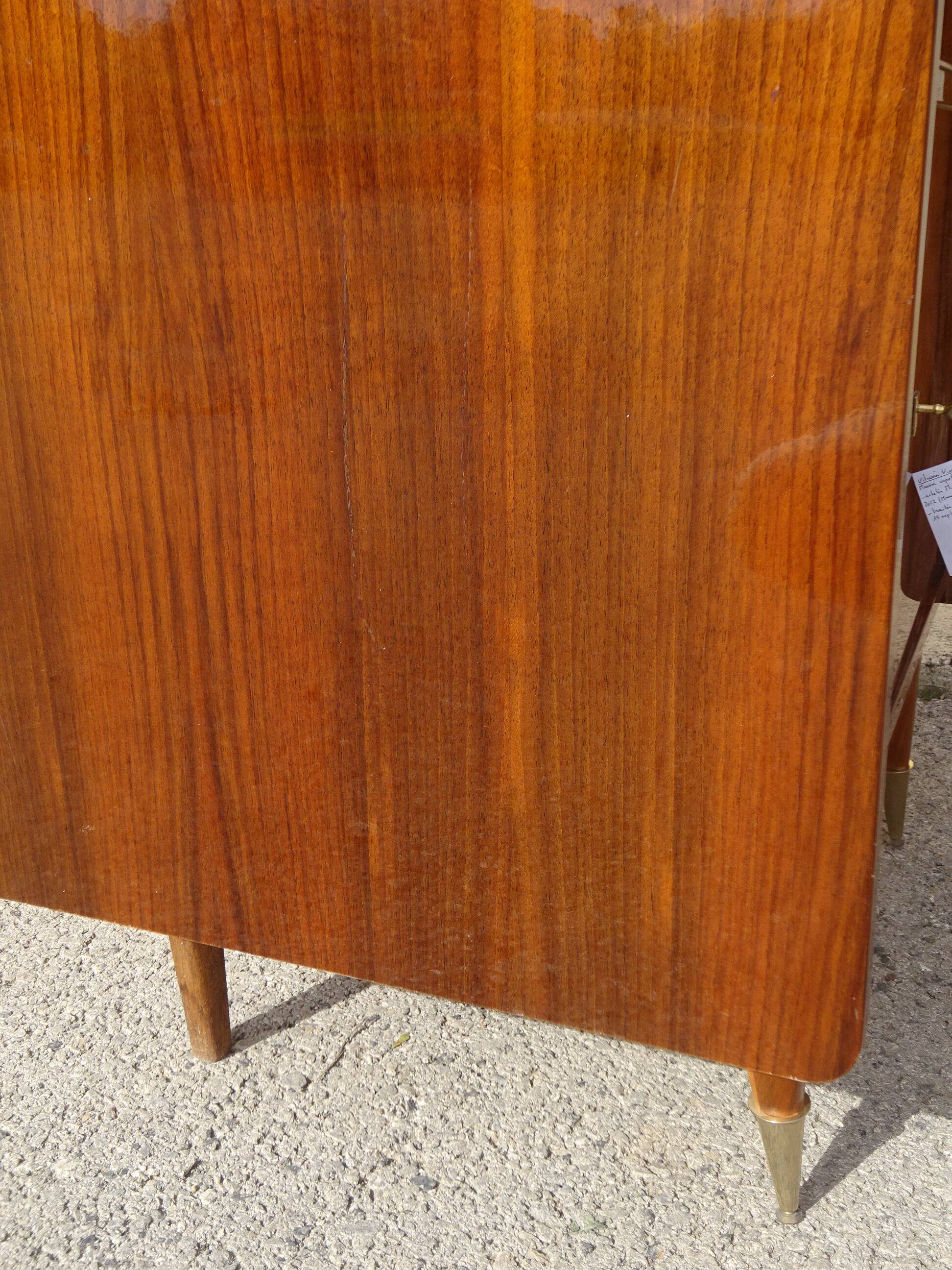 Vitrine vintage de la maison Capelle (82)