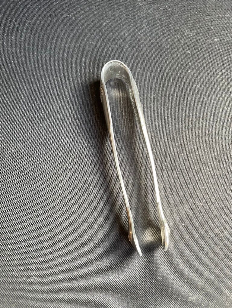 Christofle silver metal sugar tongs model Vendôme/Arcantia before 1983