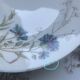 8 vintage plates with romantic chic country cornflower decoration.