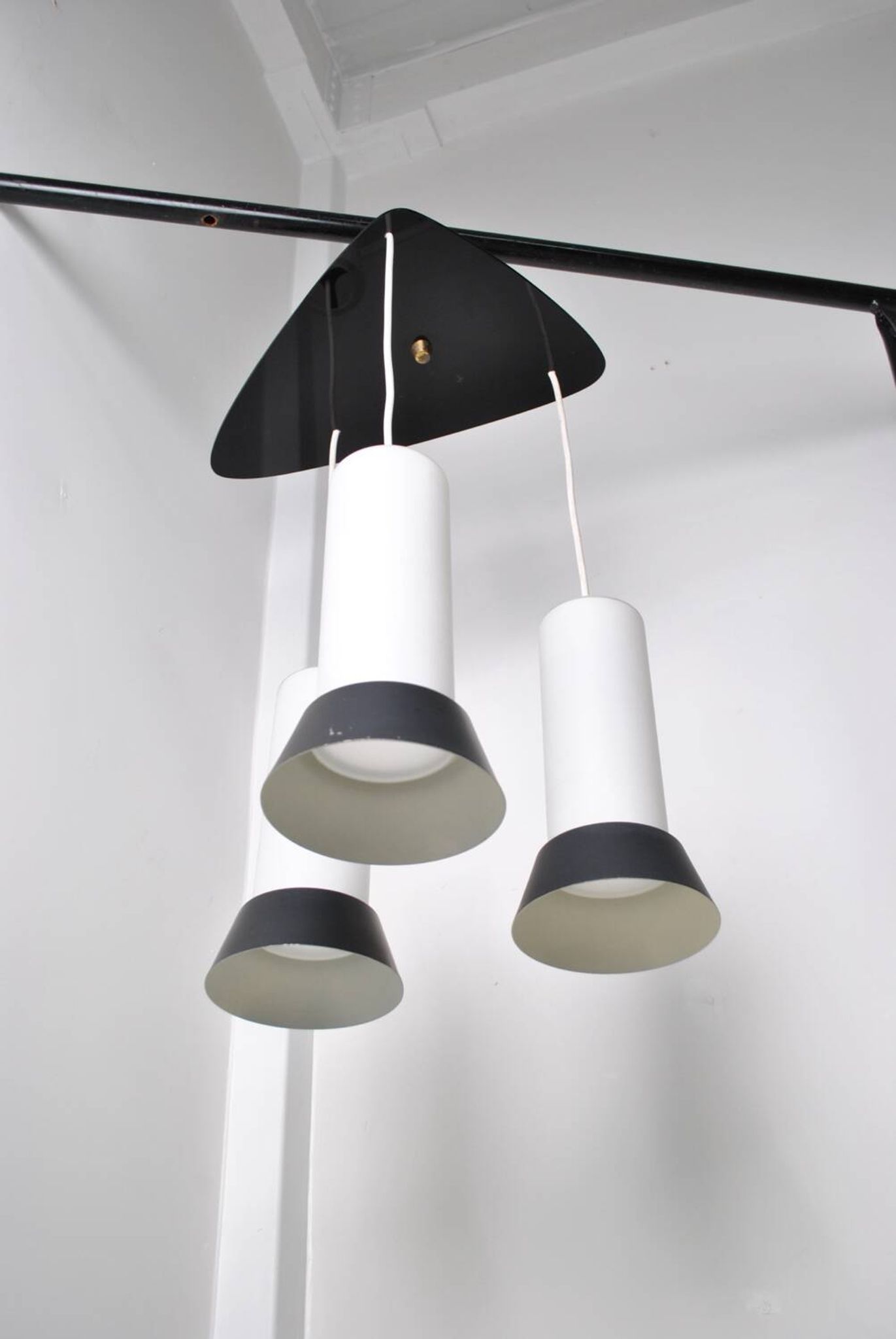 Suspension 3 opalines 1960