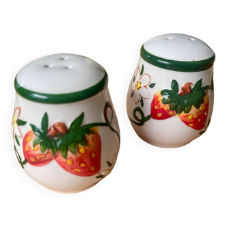 Fruit salt and pepper shakers