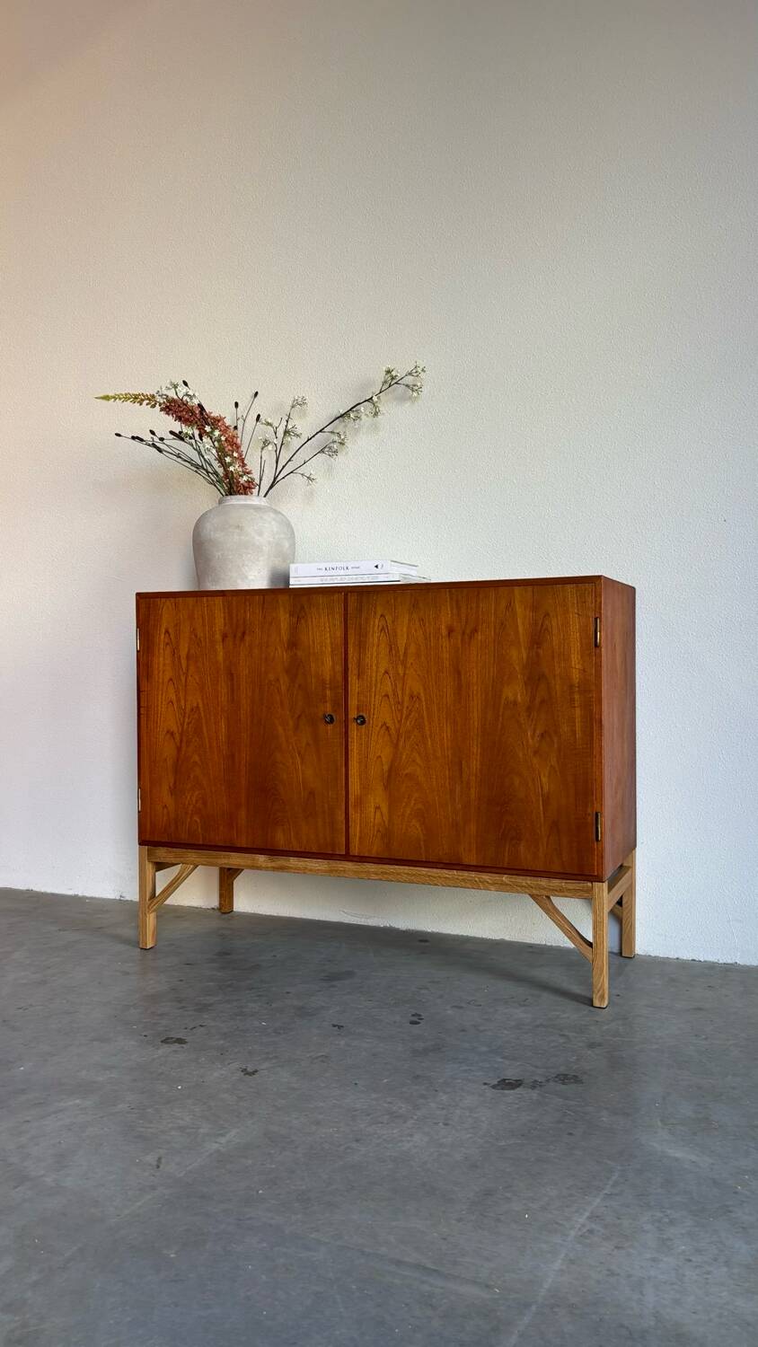 Vintage Børge Mogensen cabinet oak model 132