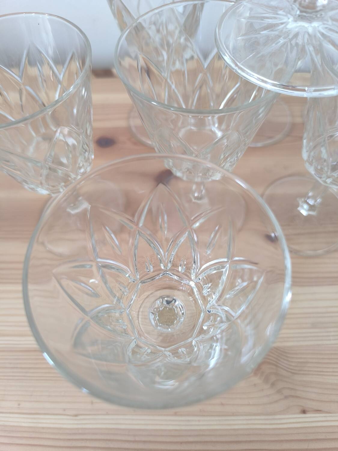 Set of 10 Chiseled Glass Wine Glasses from the 60s