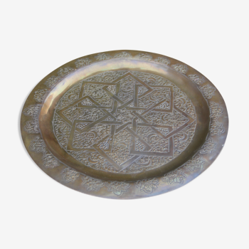 Decorative tray in chiseled bronze