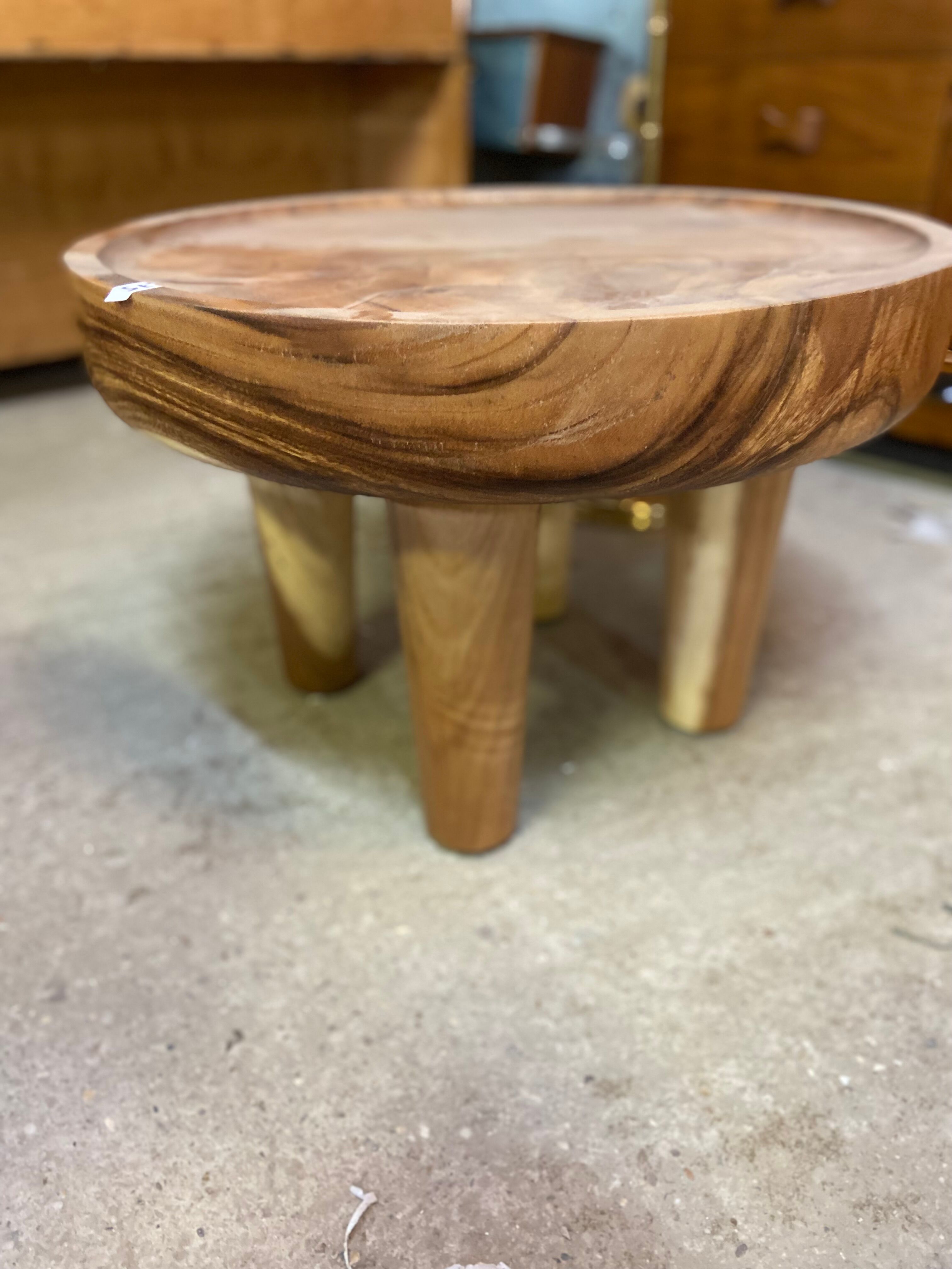 Round coffee table / coffee table / side table wabisabi