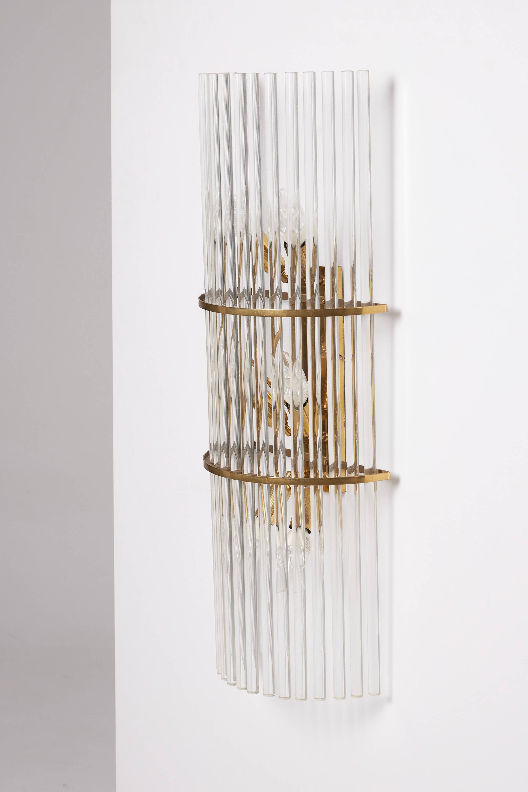 Applique en laiton et verre, 1970s