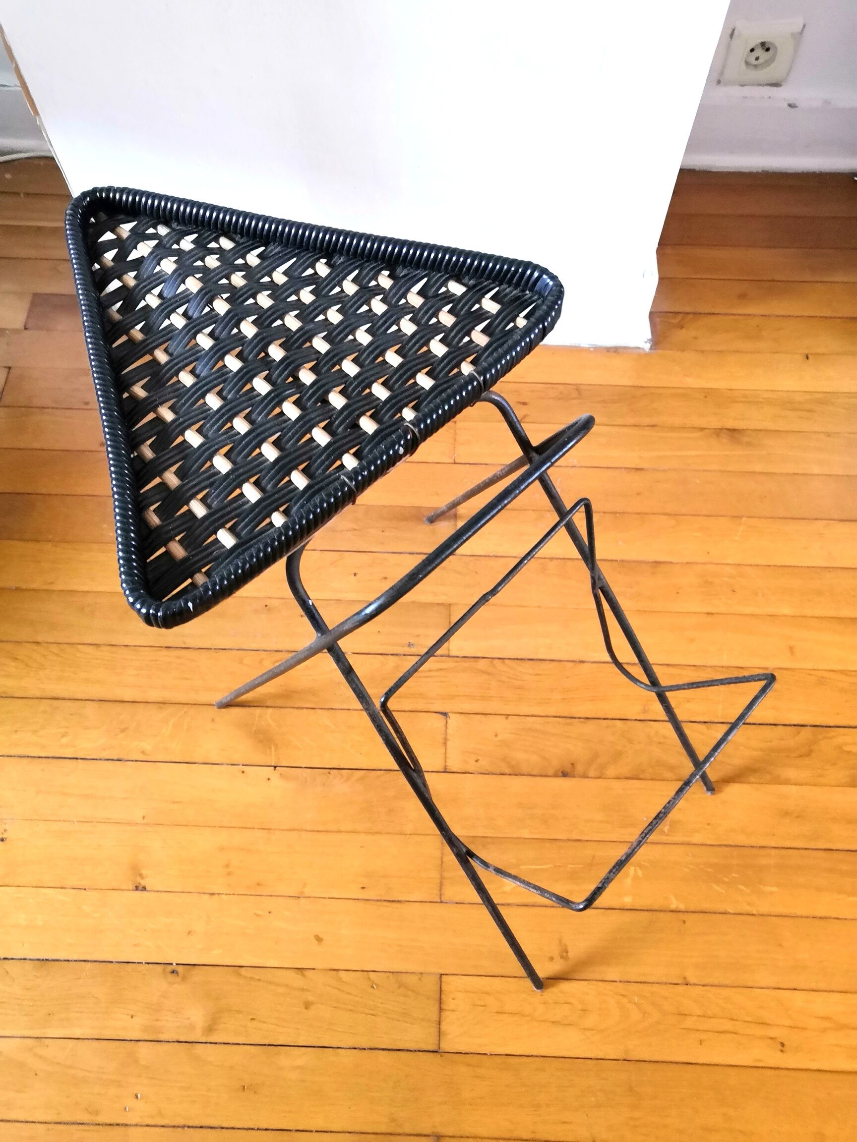 End of sofa, door reviews free form design 50s