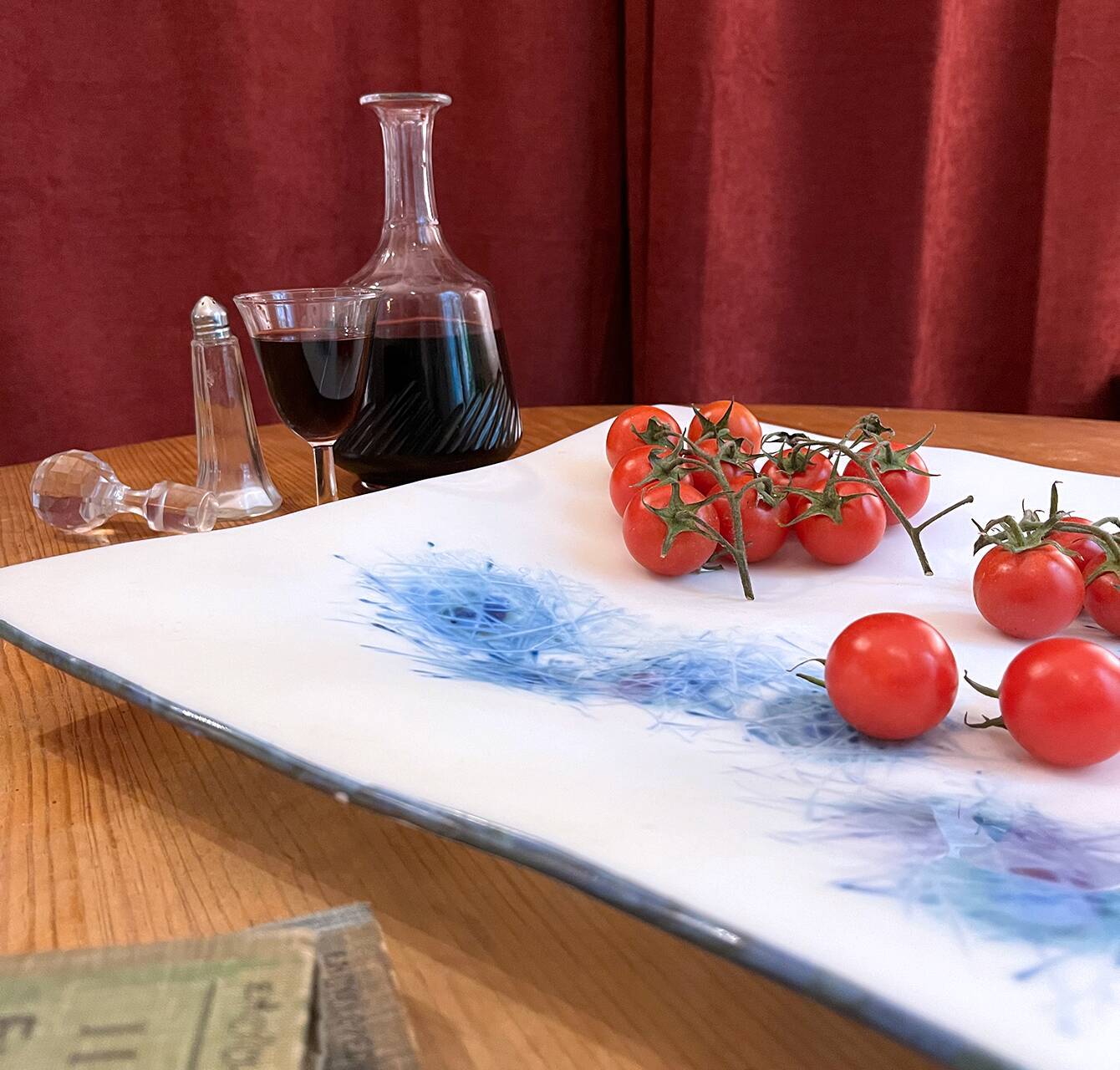 Square plate in opaline signed Bernard Gilbert