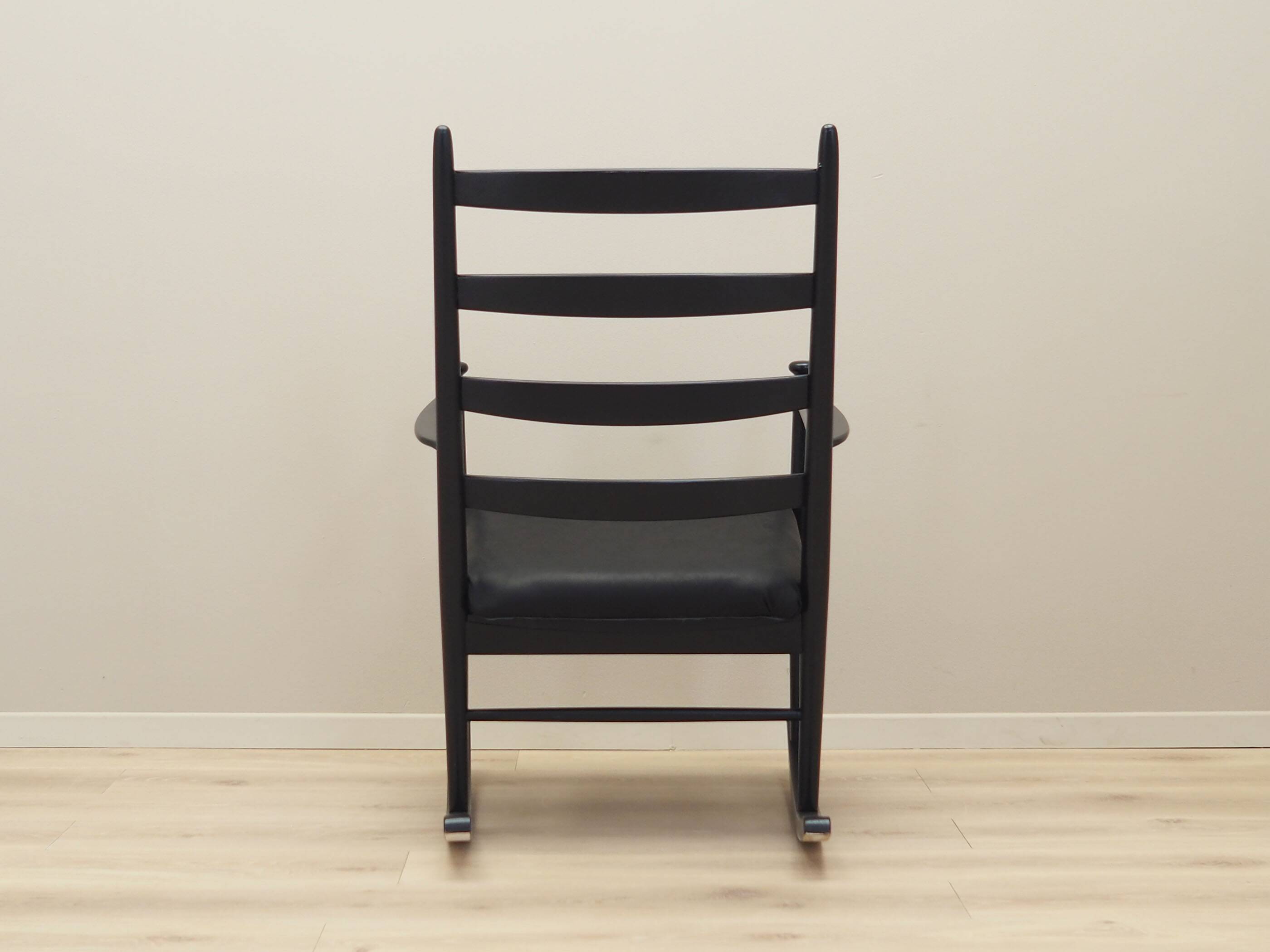 Fauteuil à bascule en hêtre, design danois, années 1970, production : Danemark