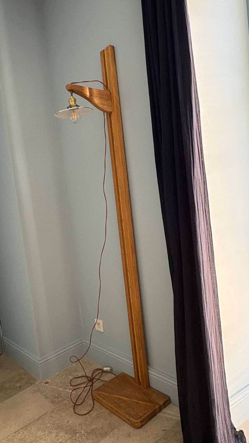 Lampadaire sculpturale - ancienne toise médicale détournée - unique
