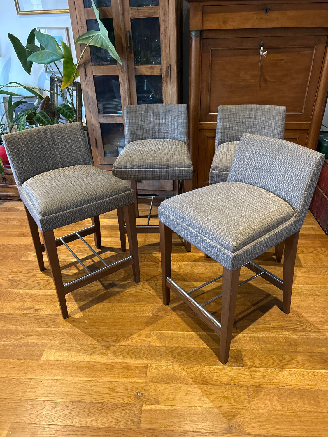 Set of 4 bar stools