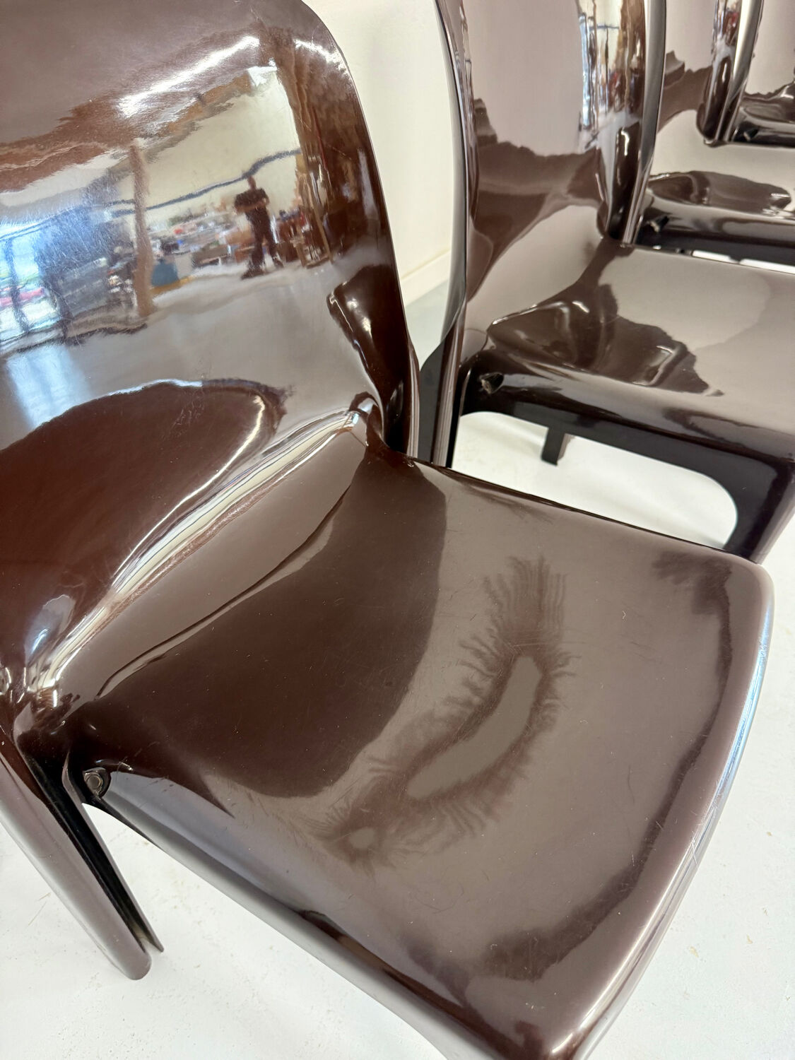 Set of 5 Selene plastic chairs designed by Vico Magistretti Artemide