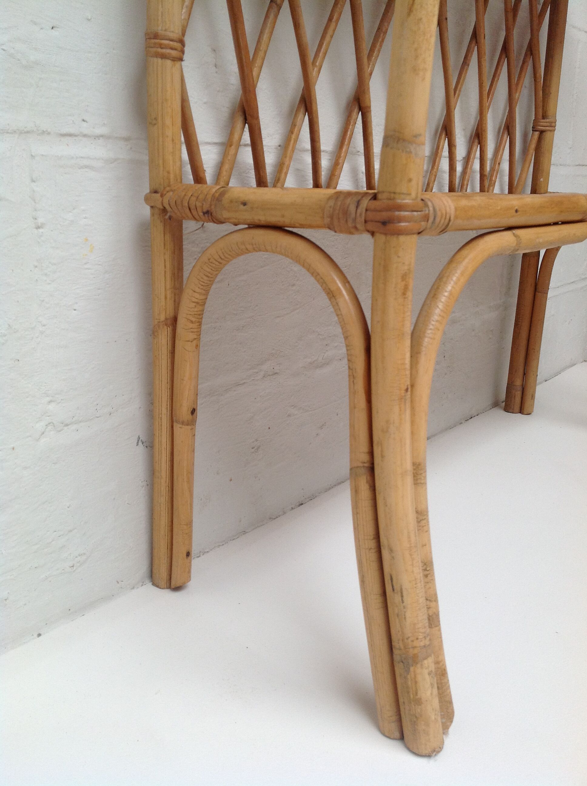 Bookcase shelf in bamboo and vintage rattan