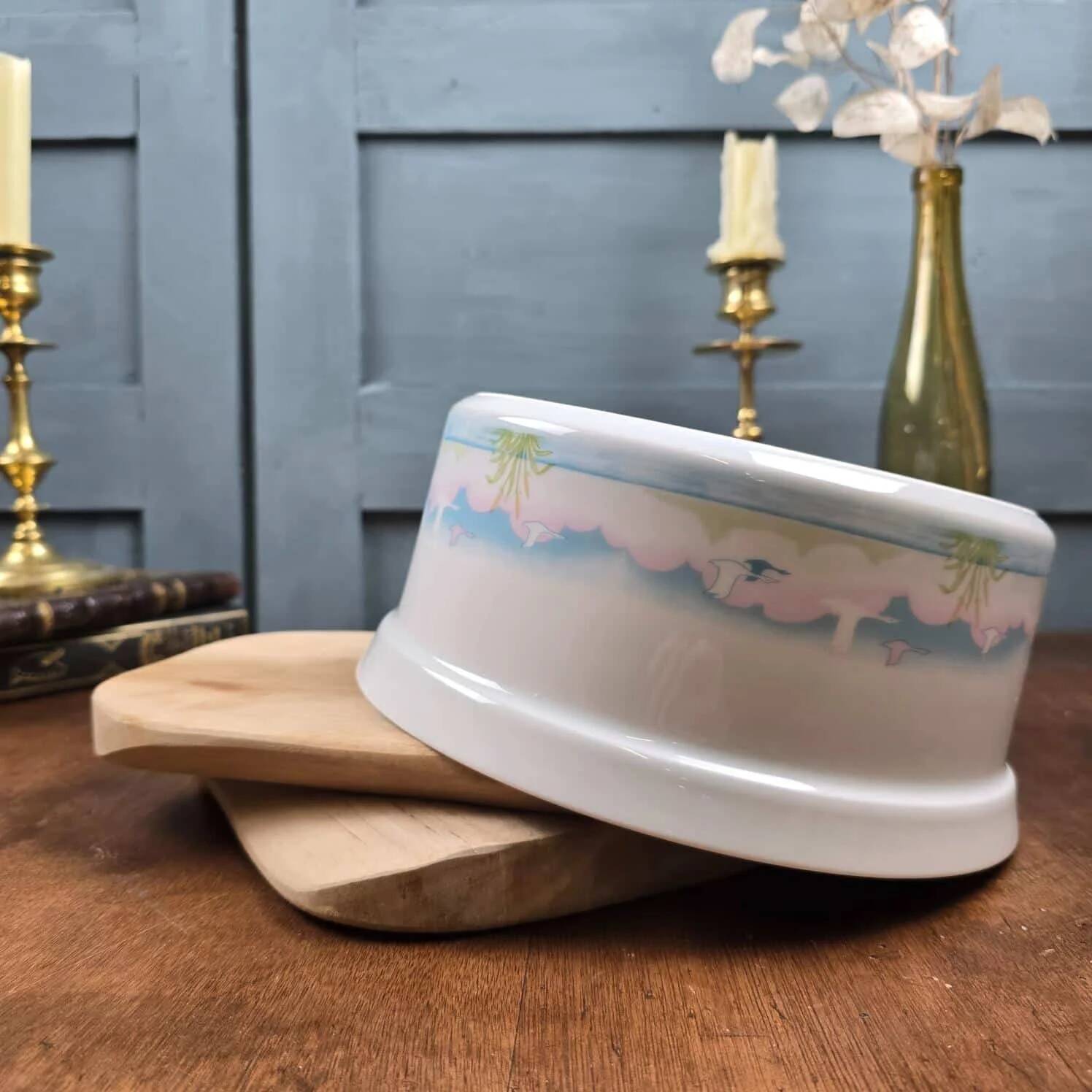 Sologne porcelain salad bowl with Camargue bird decoration, vintage, 23 cm.