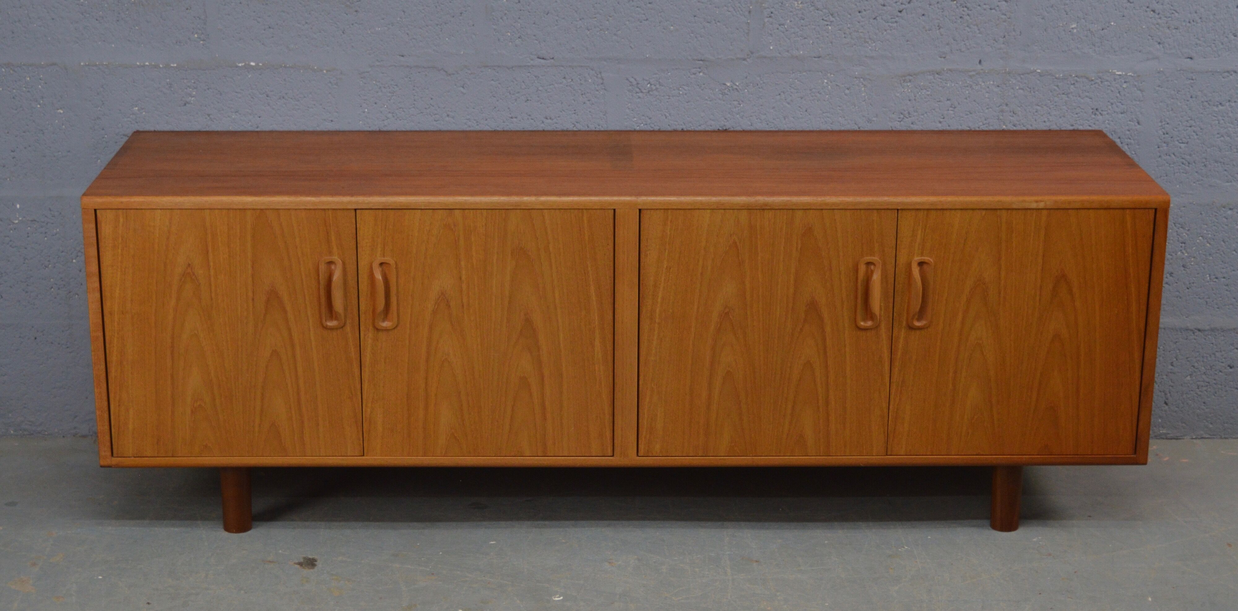 Mid century low sideboard by Gplan