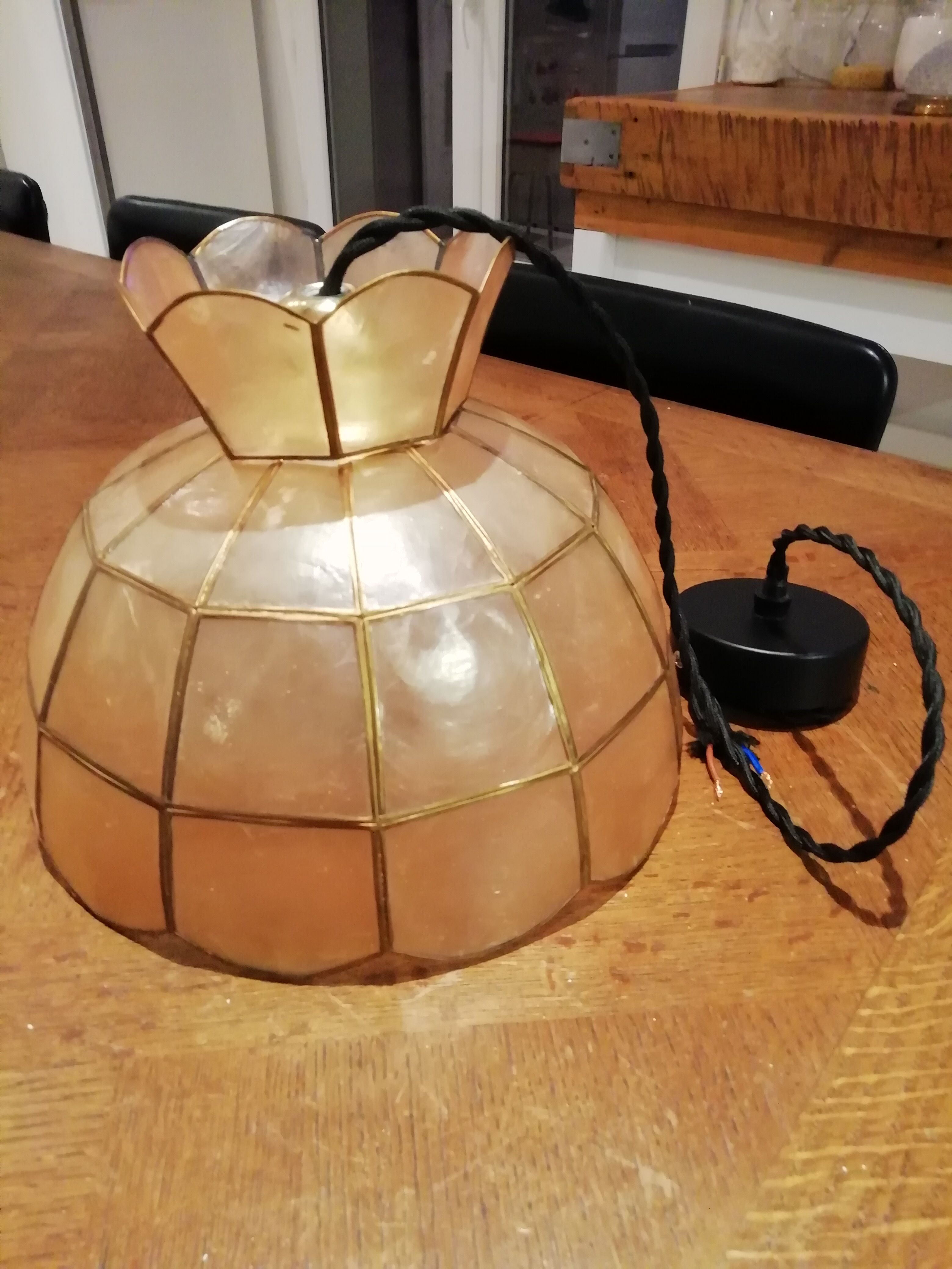Suspension nacre et laiton 60s